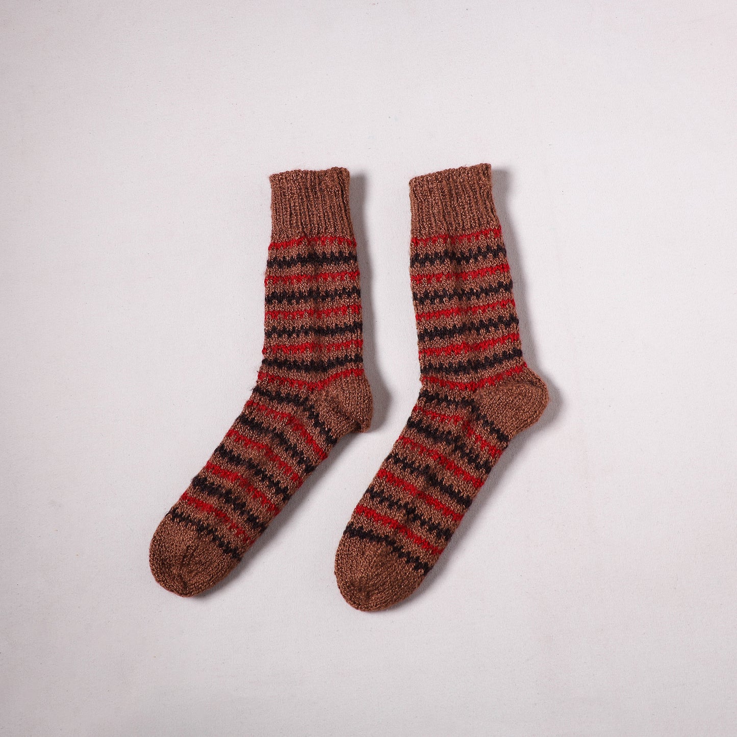 Acrylic Woolen Socks for Winter, Hand Knitted in Kumaun (Adults) 70
