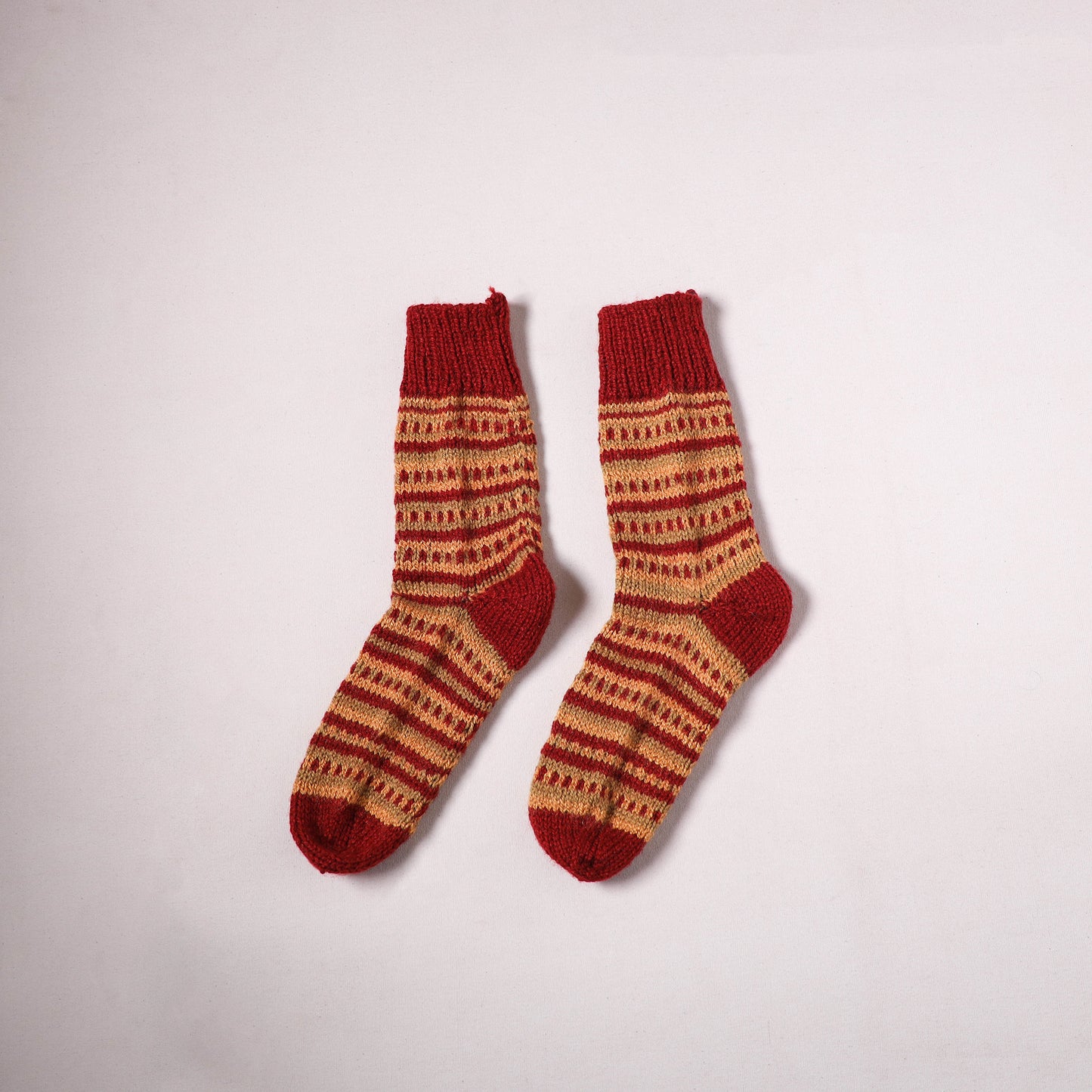 Acrylic Woolen Socks for Winter, Hand Knitted in Kumaun (Adults) 86