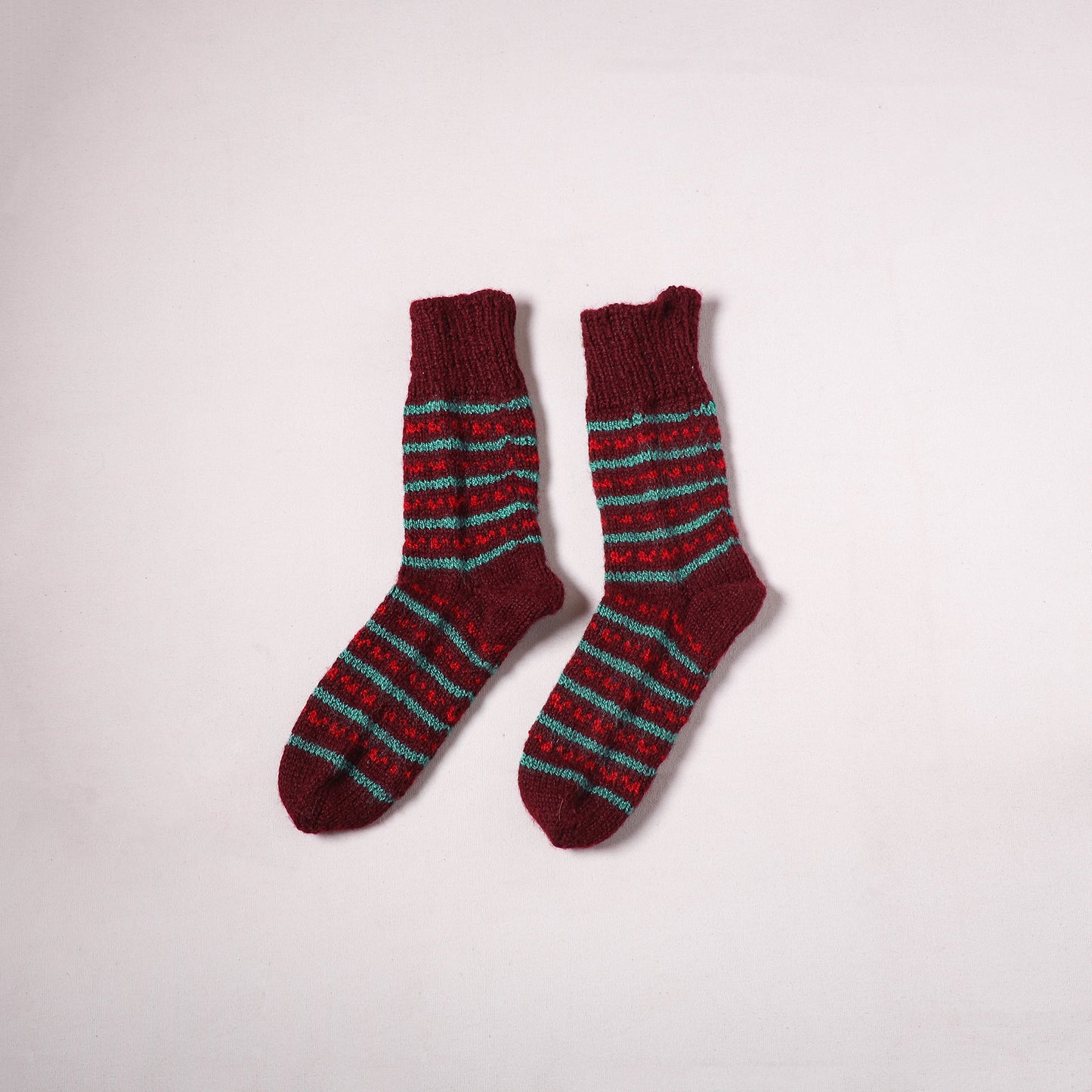 Acrylic Woolen Socks for Winter, Hand Knitted in Kumaun (Adults) 95