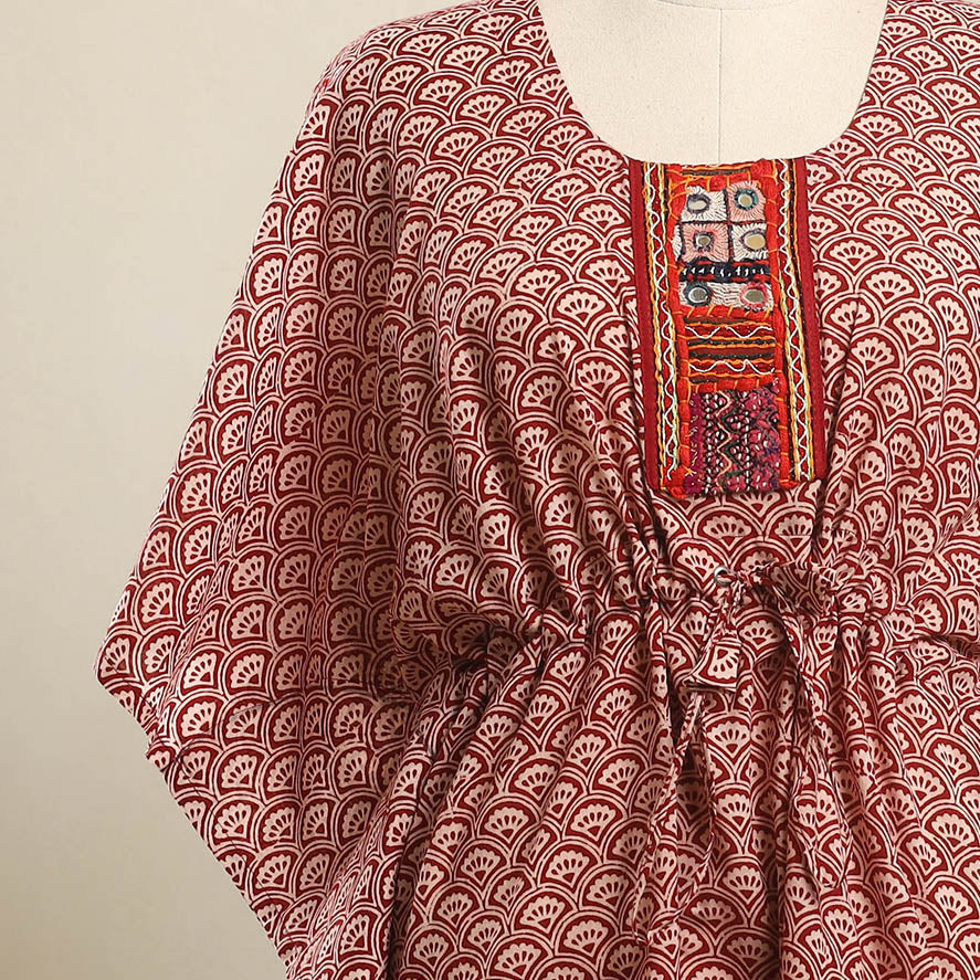 Buy Red Bagh Cotton Kaftan with Desert Thread Embroidery