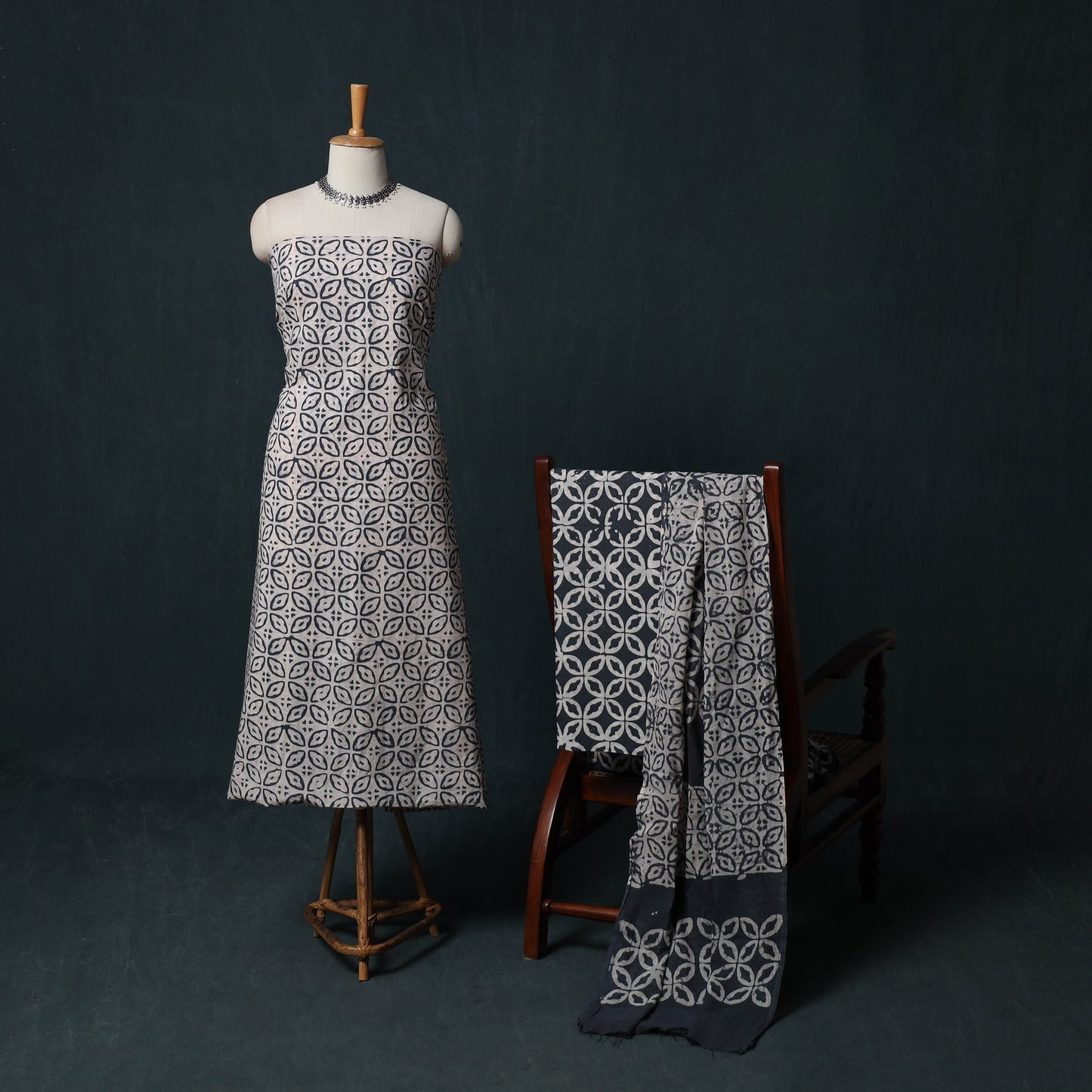 Hand Batik Print Cotton 3pc Unstitched Dress Material Suit Set 01