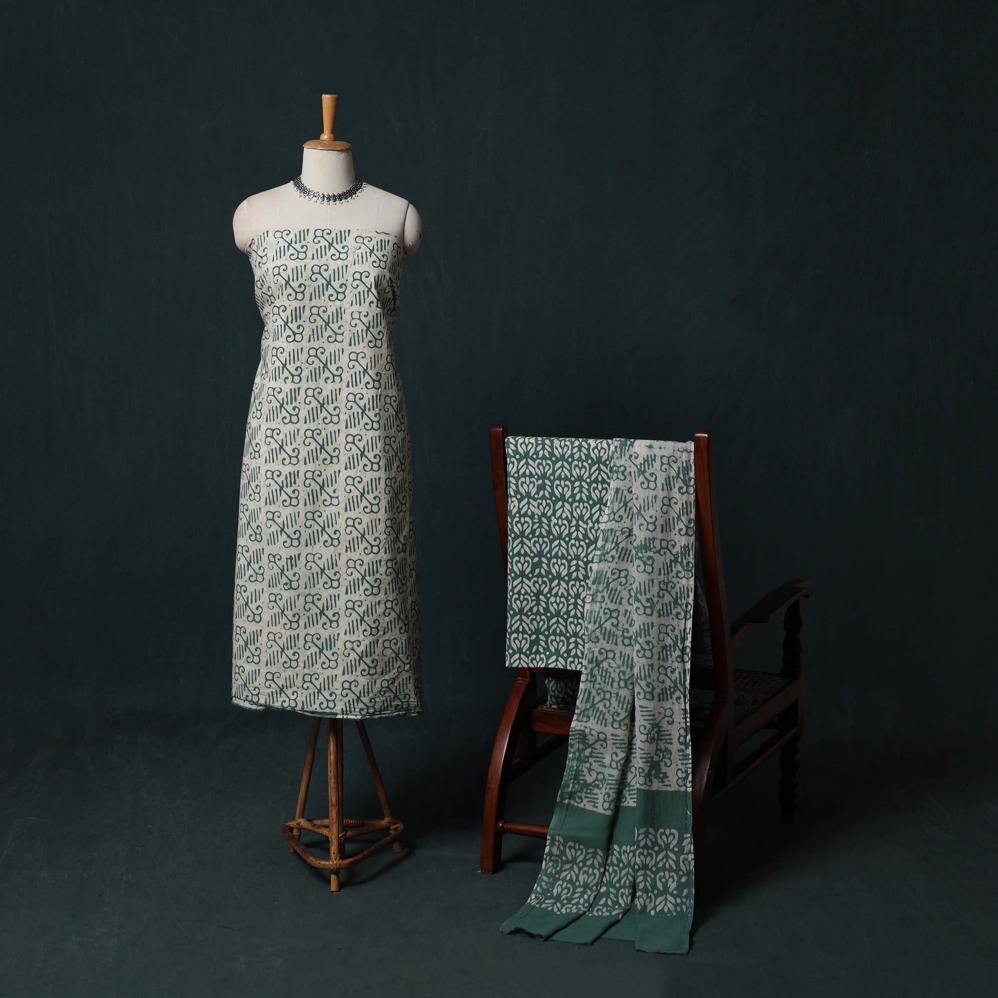 Hand Batik Print Cotton 3pc Unstitched Dress Material Suit Set 02