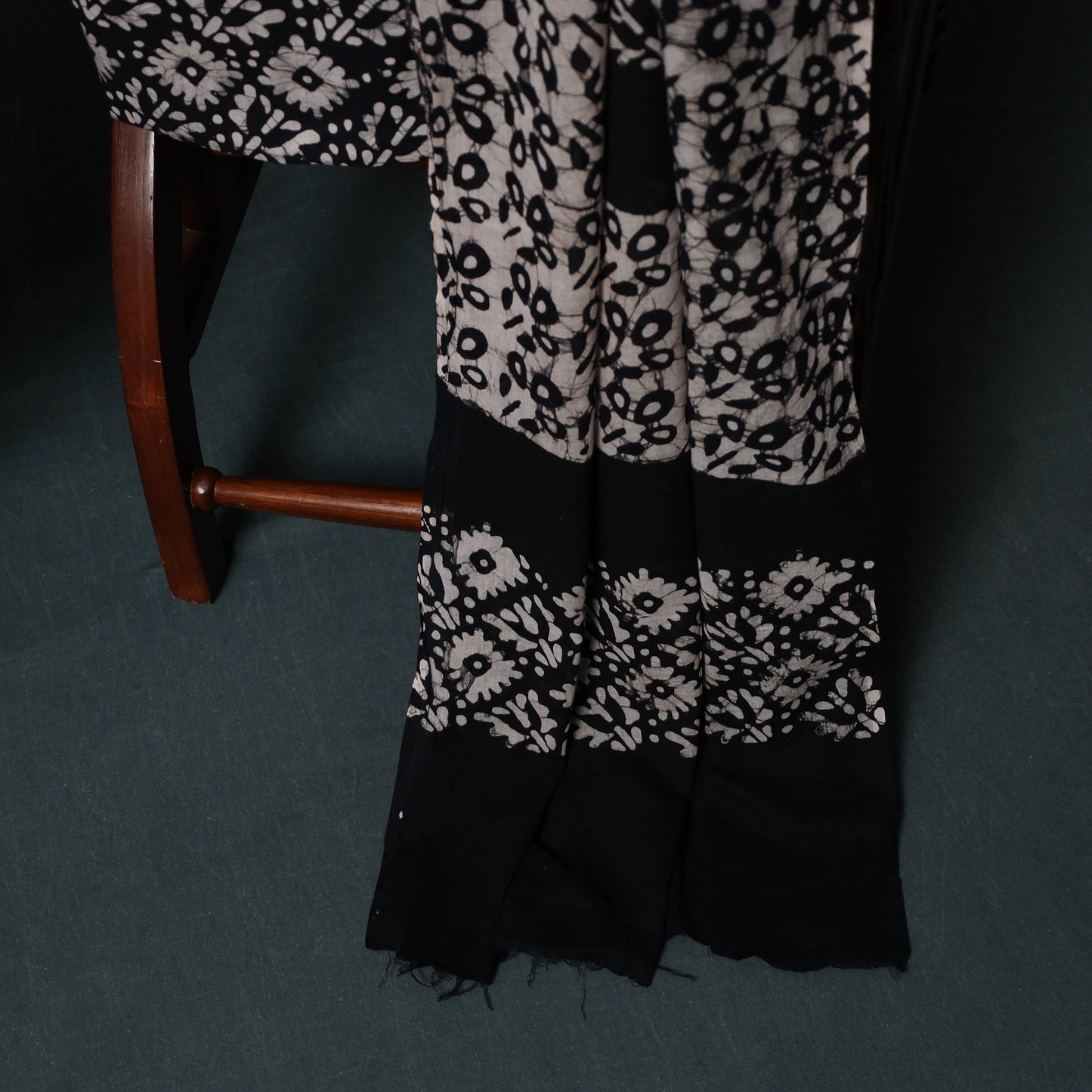 Hand Batik Print Cotton 3pc Unstitched Dress Material Suit Set 04