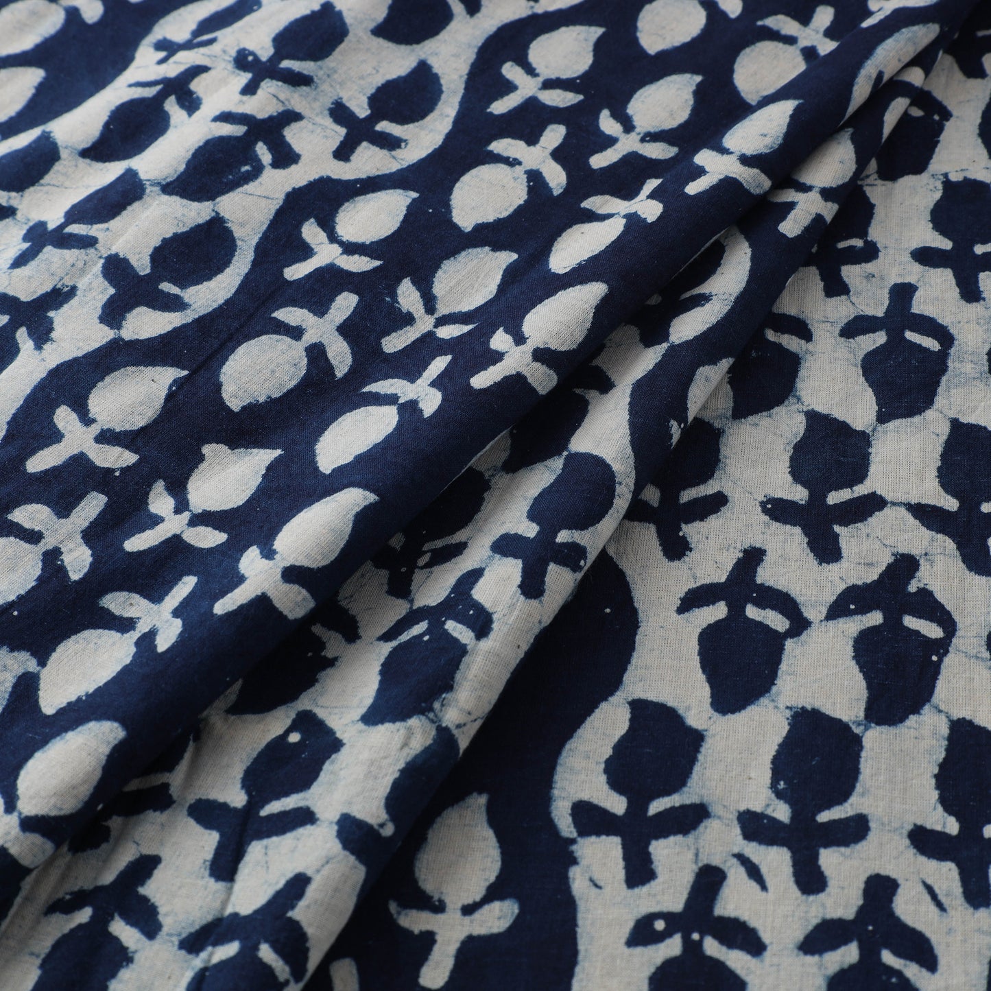 Hand Block Natural Dyed Cotton Bagru Print Indigo Fabric 08