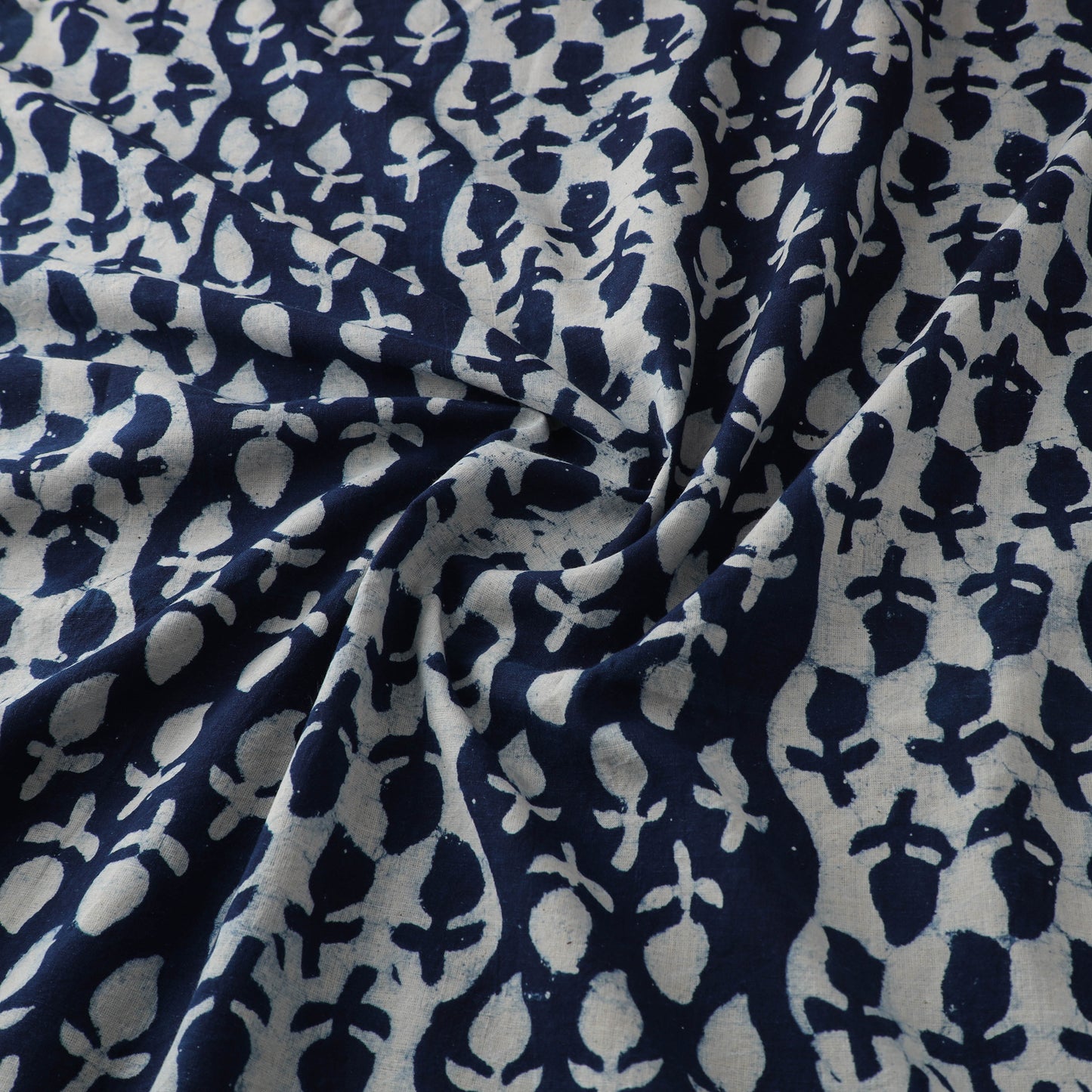 Hand Block Natural Dyed Cotton Bagru Print Indigo Fabric 08