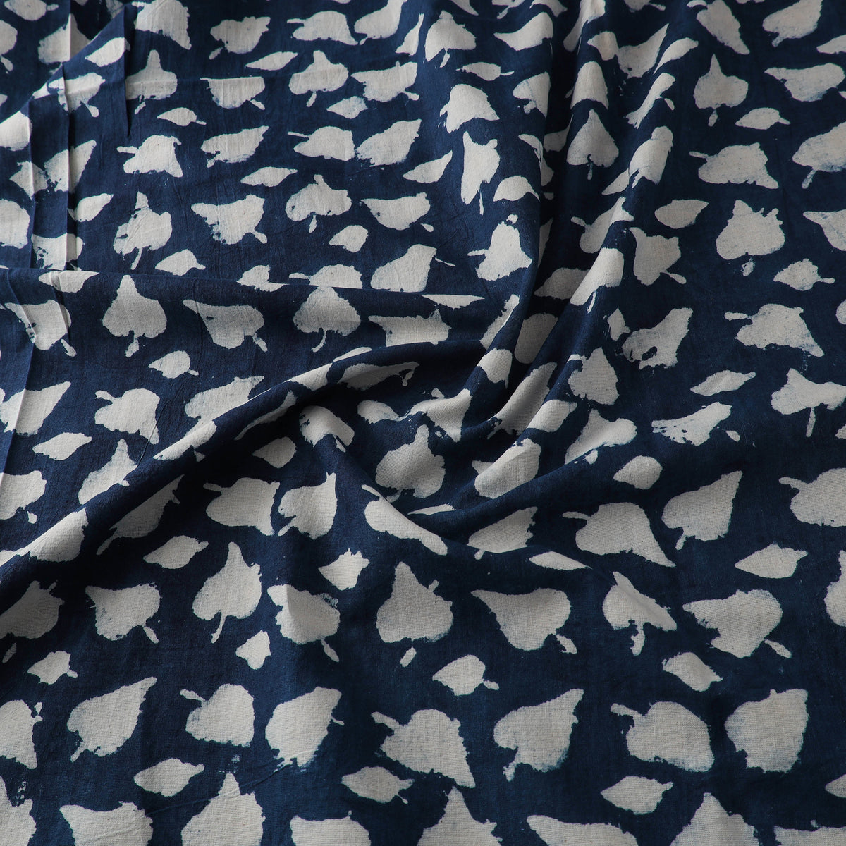 Hand block natural dyed cotton bagru print indigo fabric 13