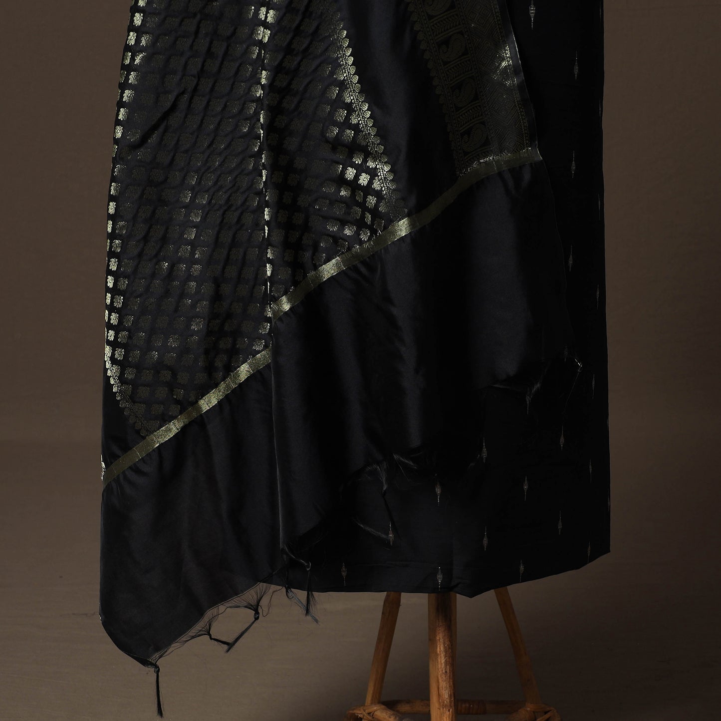 Spun Dupion Viscose Silk Buti 2pc Unstitched Dress Material Kurta Set with Earrings 55