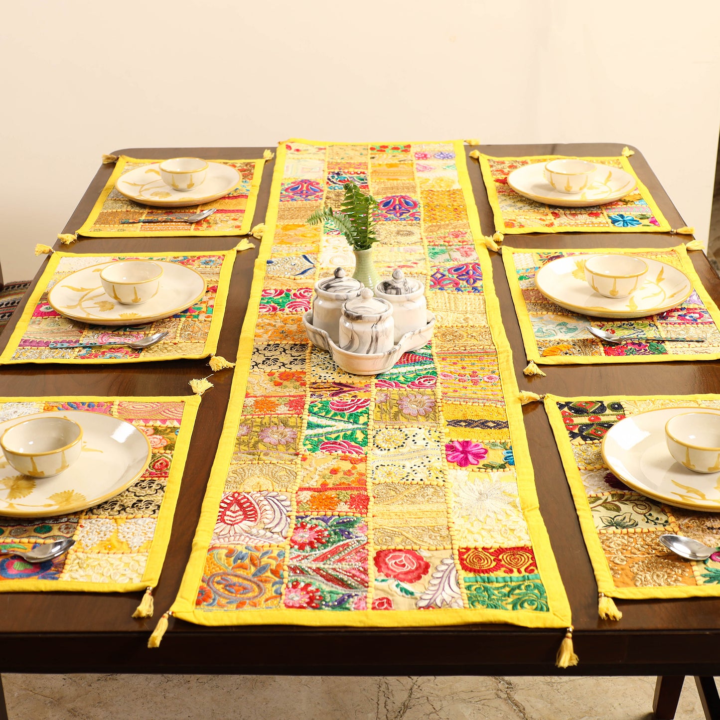 Khambadiya Patchwork Table Runner with Table Mat Set 03