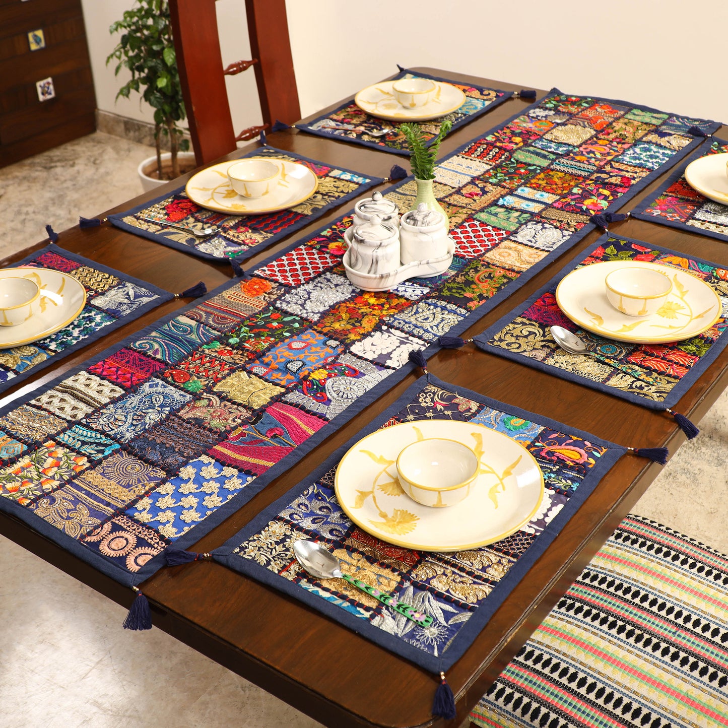 Khambadiya Patchwork Table Runner with Table Mat Set 06