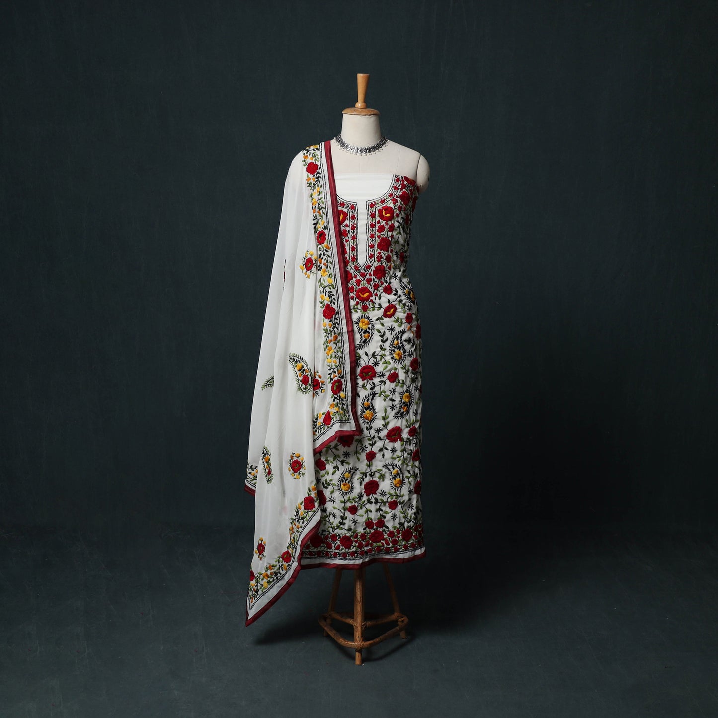 Hand Embroidered Georgette 3pc Unstitched Dress Material Suit Set 40