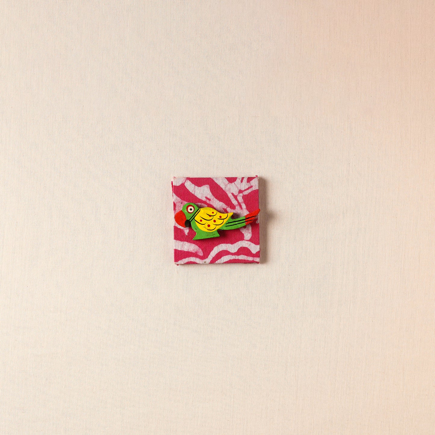 Parrot - Handmade Fabart Wooden Magnet 44