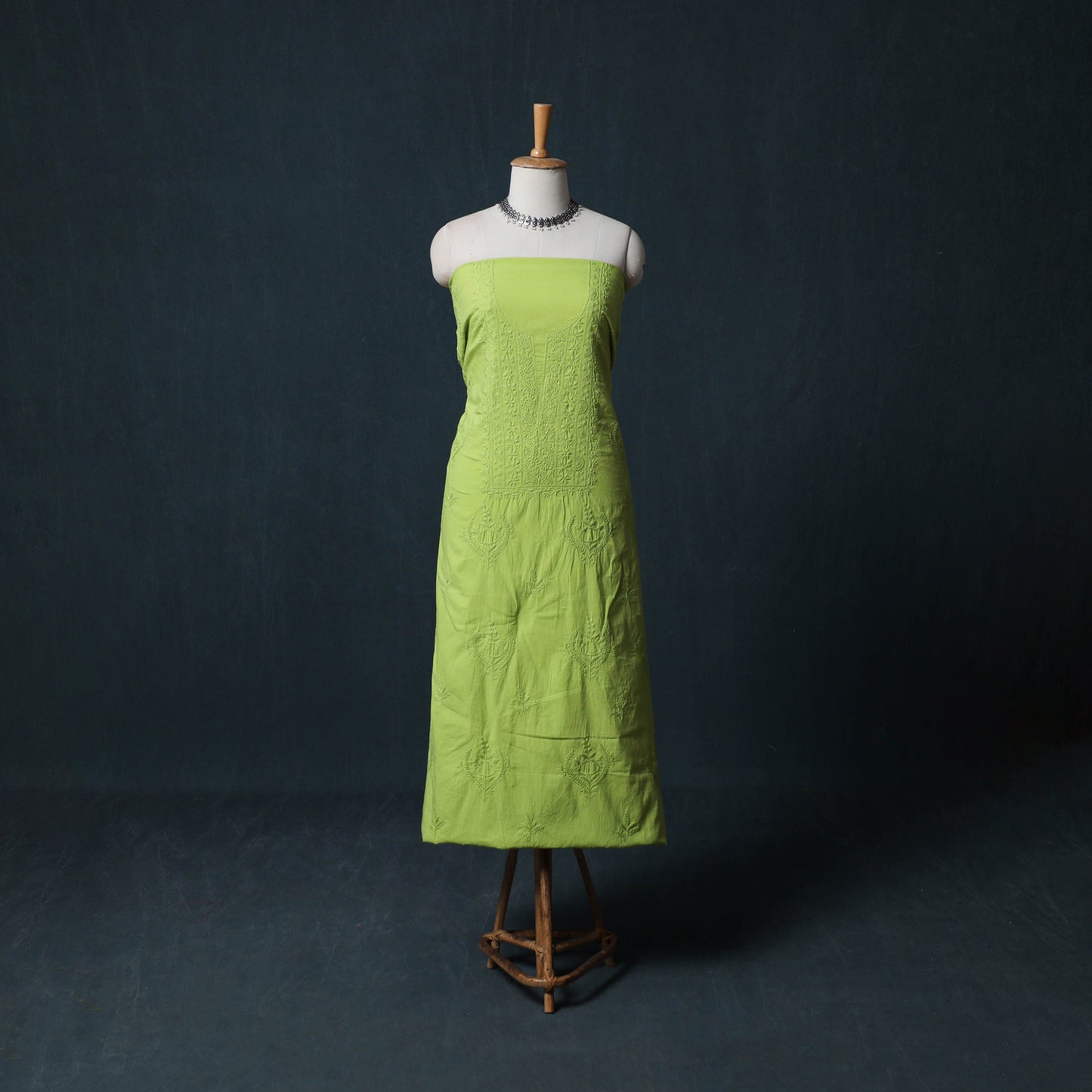 Hand Embroidered Mul Cotton Chikankari Unstitched Kurta Material (2.7M) 28