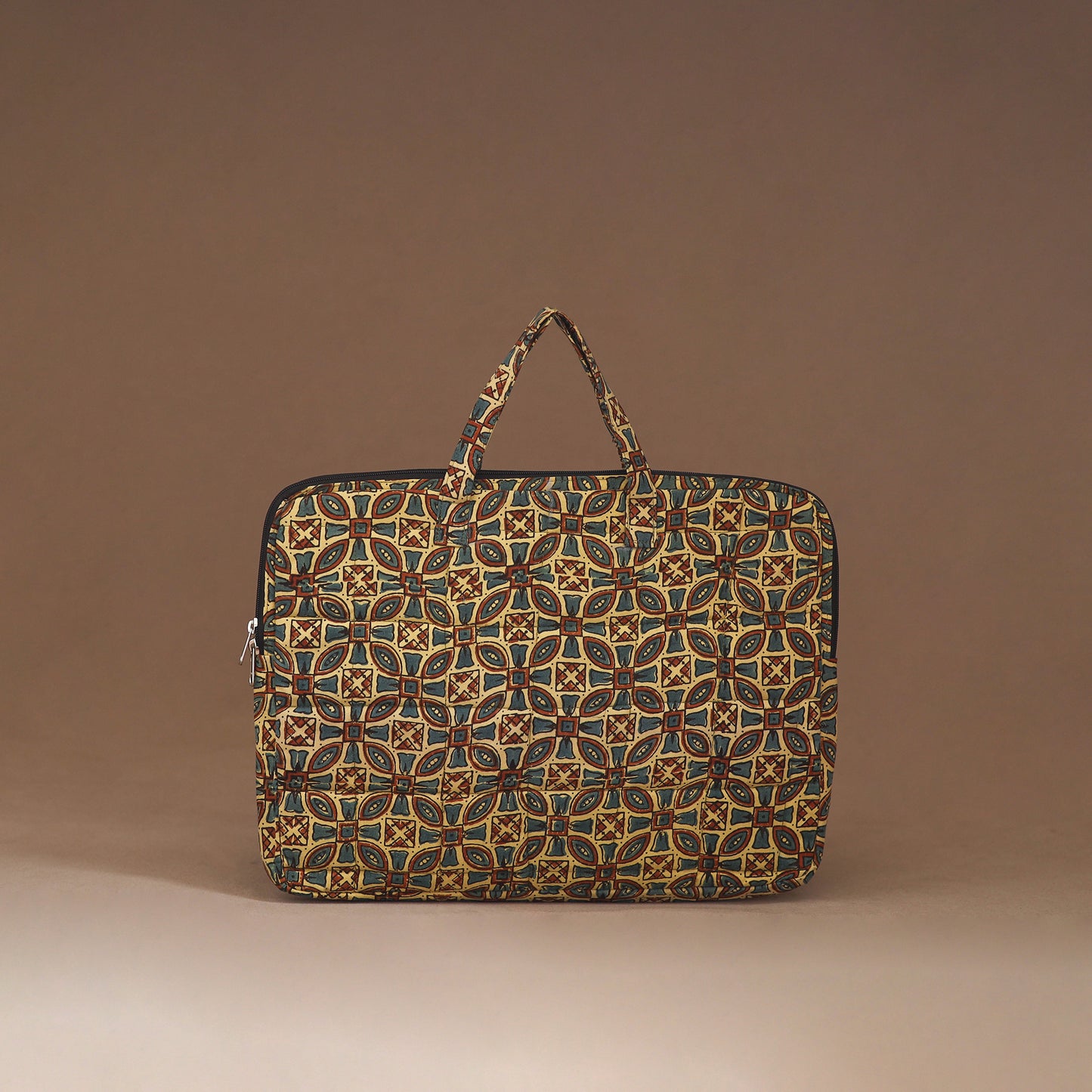 Handcrafted Quilted Laptop Bag (12 x 16 in) 18