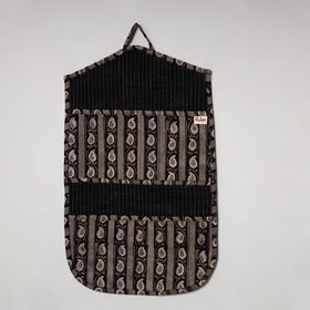 Black - 4 pockets handcrafted cotton wall hanging letter