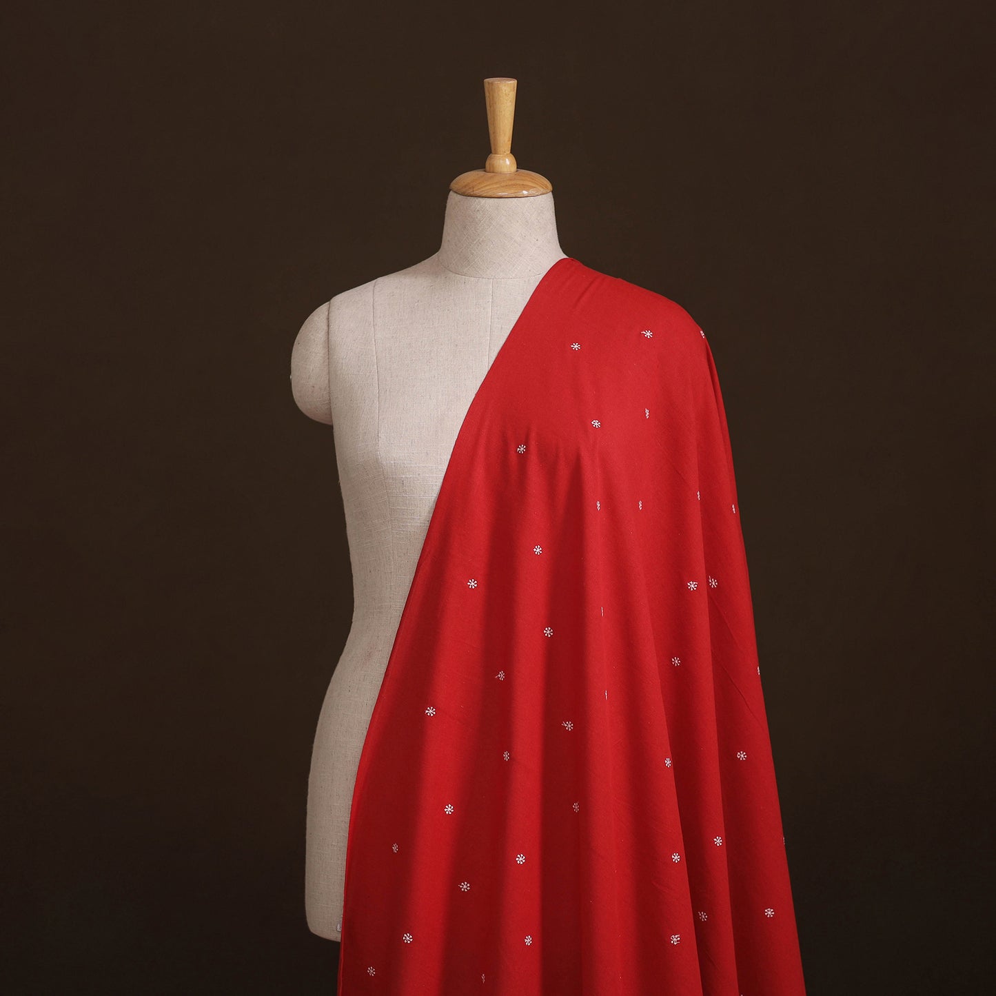 Thread Buti Cotton Plain Fabric 05