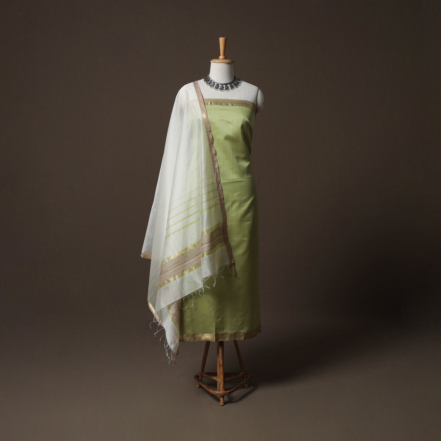 Green - 2pc Handloom Maheshwari Silk Unstitched Dress Material Kurta Set with Zari Border 19