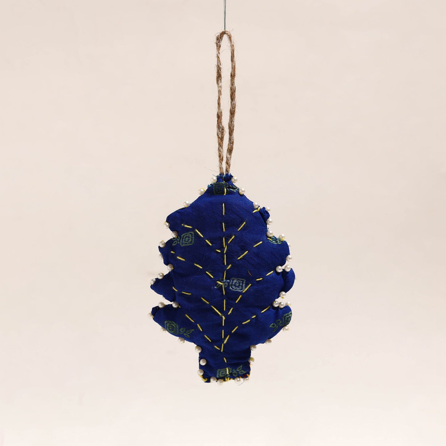 Tree - Upcycled Thread & Beadwork X-Mas Decor Hanging 09