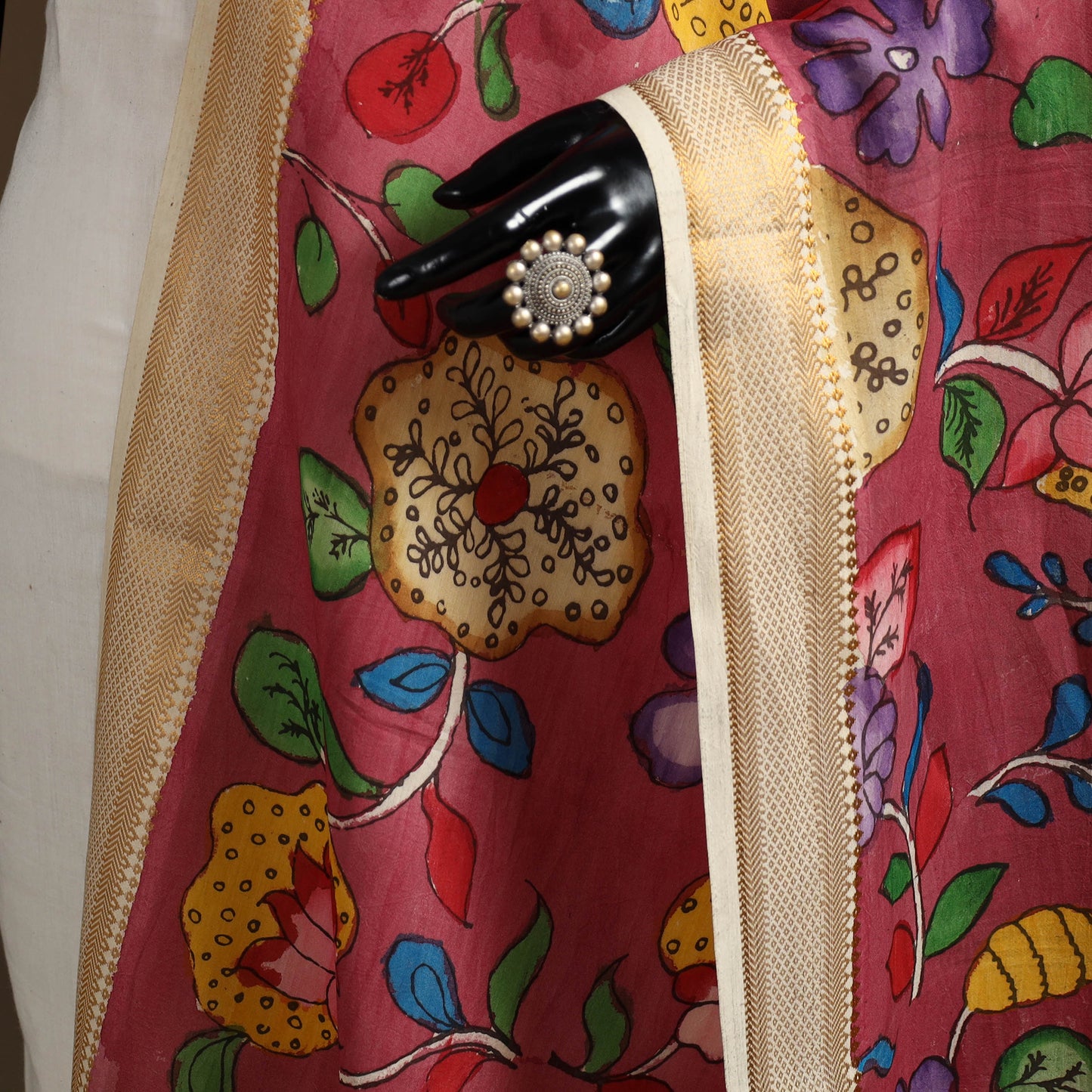Srikalahasti Pen Work Kalamkari Bangalore Silk Floral Handpainted Dupatta 04