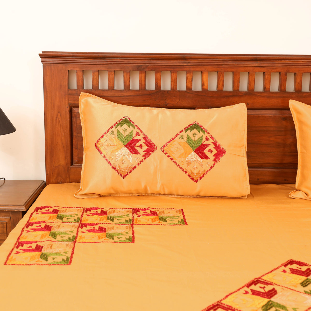 Floral Phulkari Hand Embroidered Double Bedsheet with 2 Pillow Covers Set (108 x 90 in) 01
