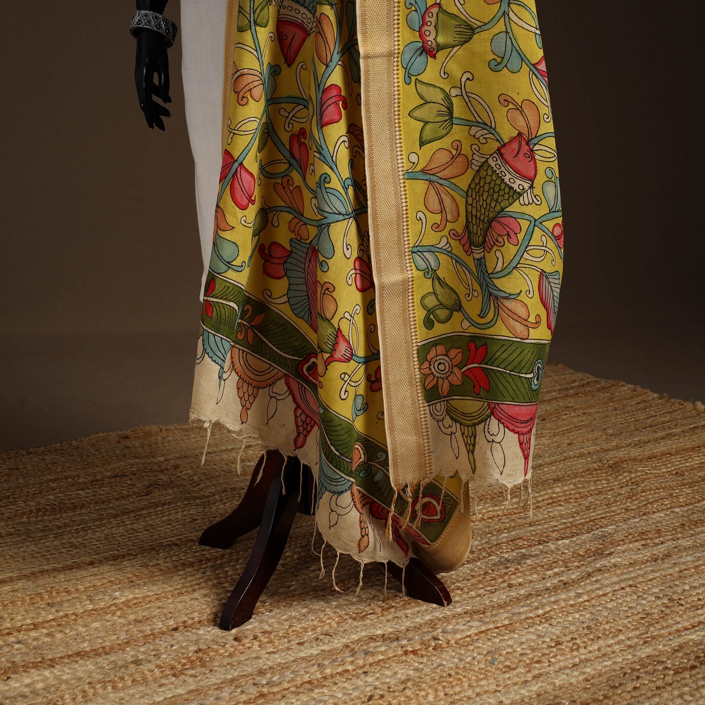 Srikalahasti Pen Work Kalamkari Bangalore Silk Floral Handpainted Dupatta 08