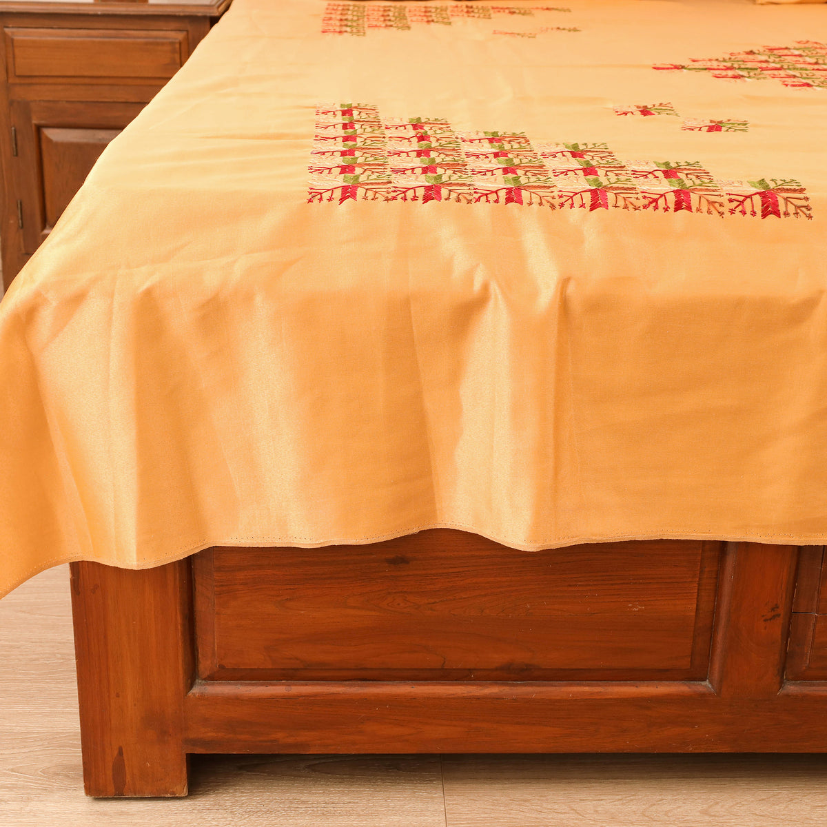 Floral Phulkari Hand Embroidered Double Bedsheet with 2 Pillow Covers Set (108 x 90 in) 03