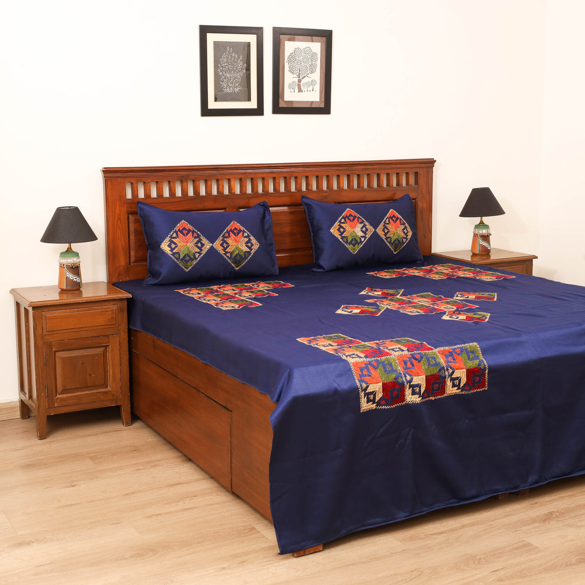 Floral Phulkari Hand Embroidered Double Bedsheet with 2 Pillow Covers Set (108 x 90 in) 05