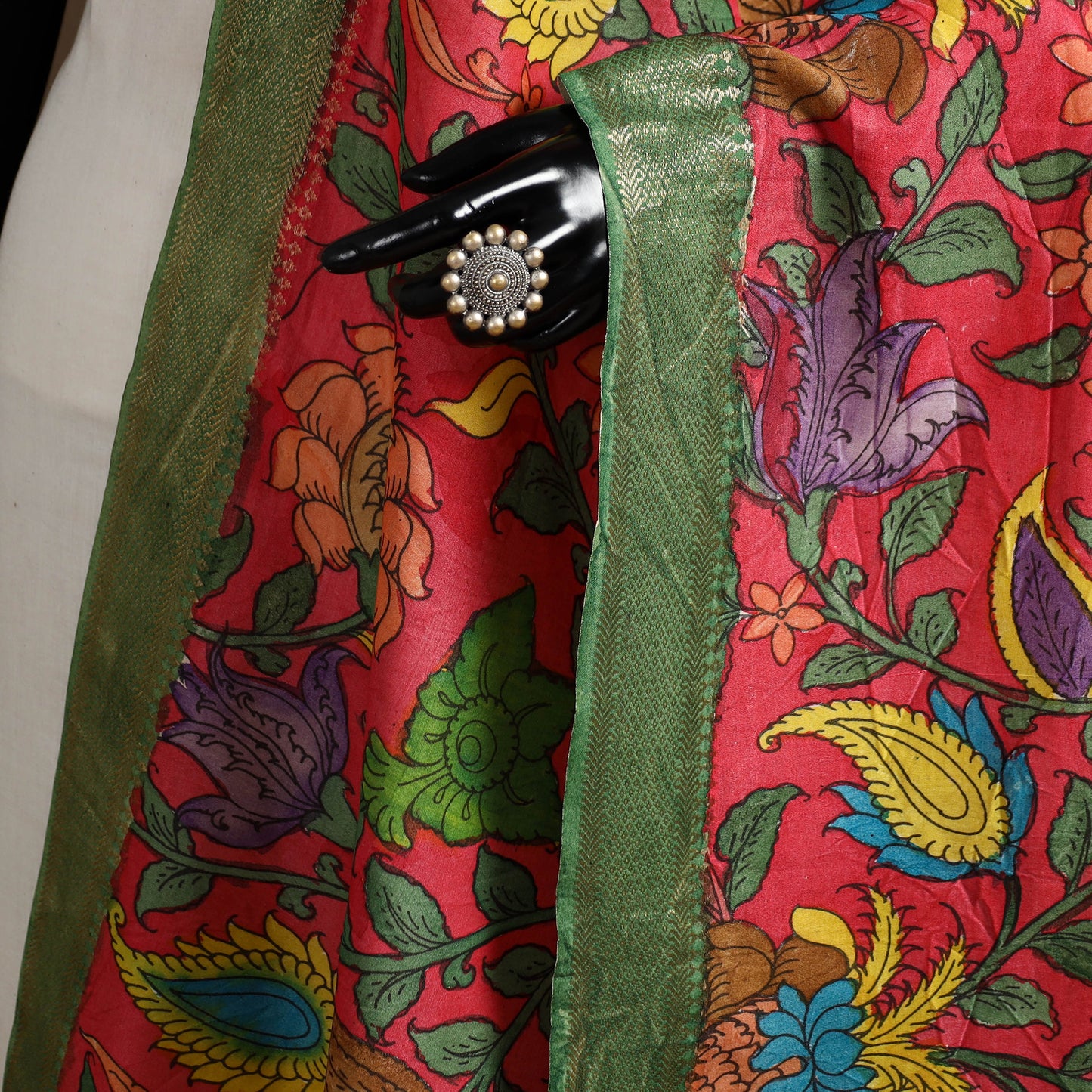 Srikalahasti Pen Work Kalamkari Bangalore Silk Floral Handpainted Dupatta 14