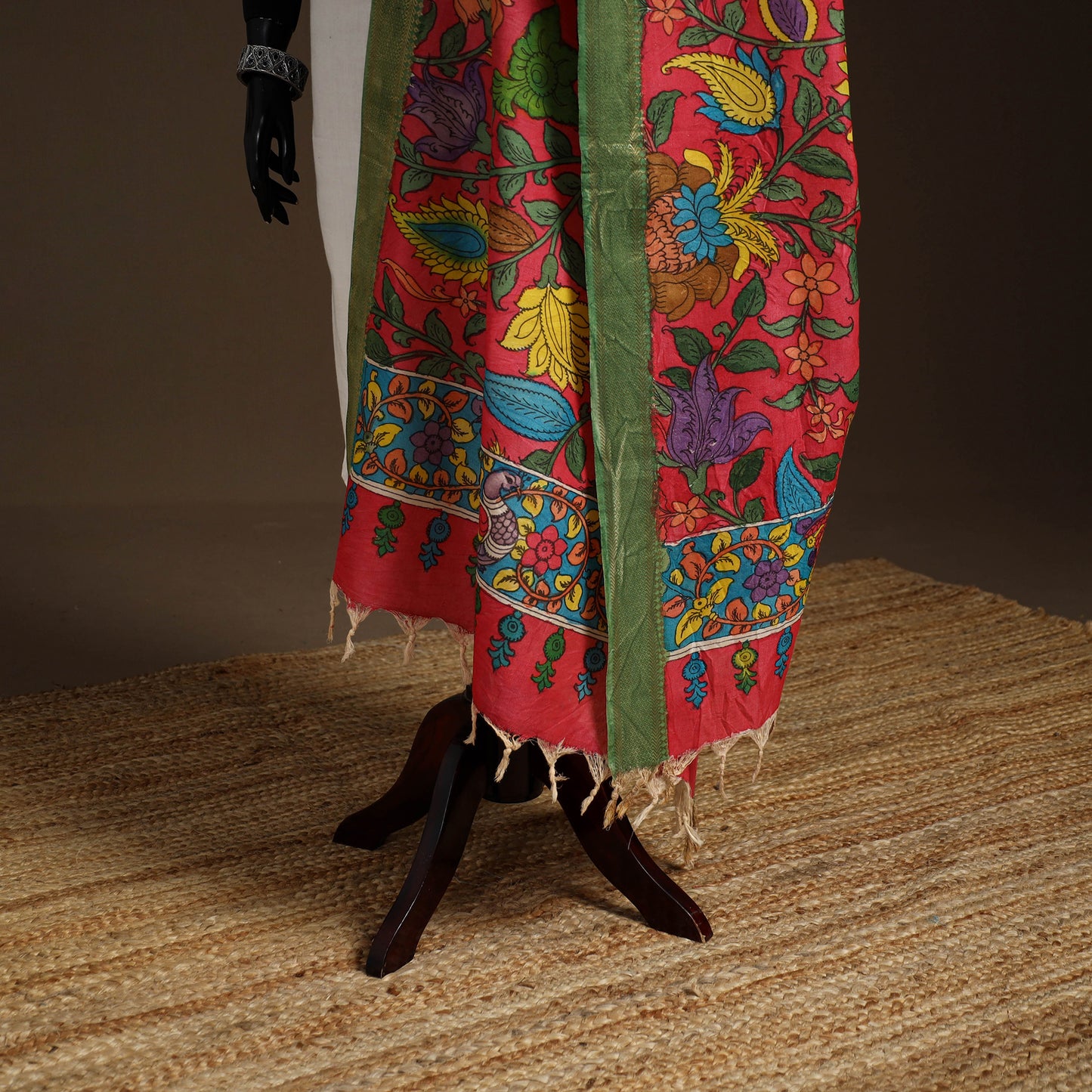 Srikalahasti Pen Work Kalamkari Bangalore Silk Floral Handpainted Dupatta 14