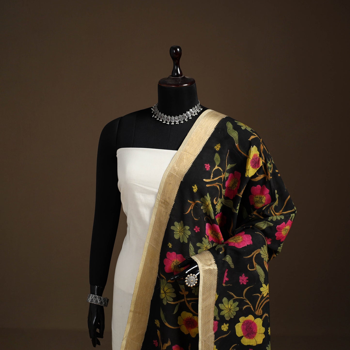 Srikalahasti Pen Work Kalamkari Bangalore Silk Floral Handpainted Dupatta 16