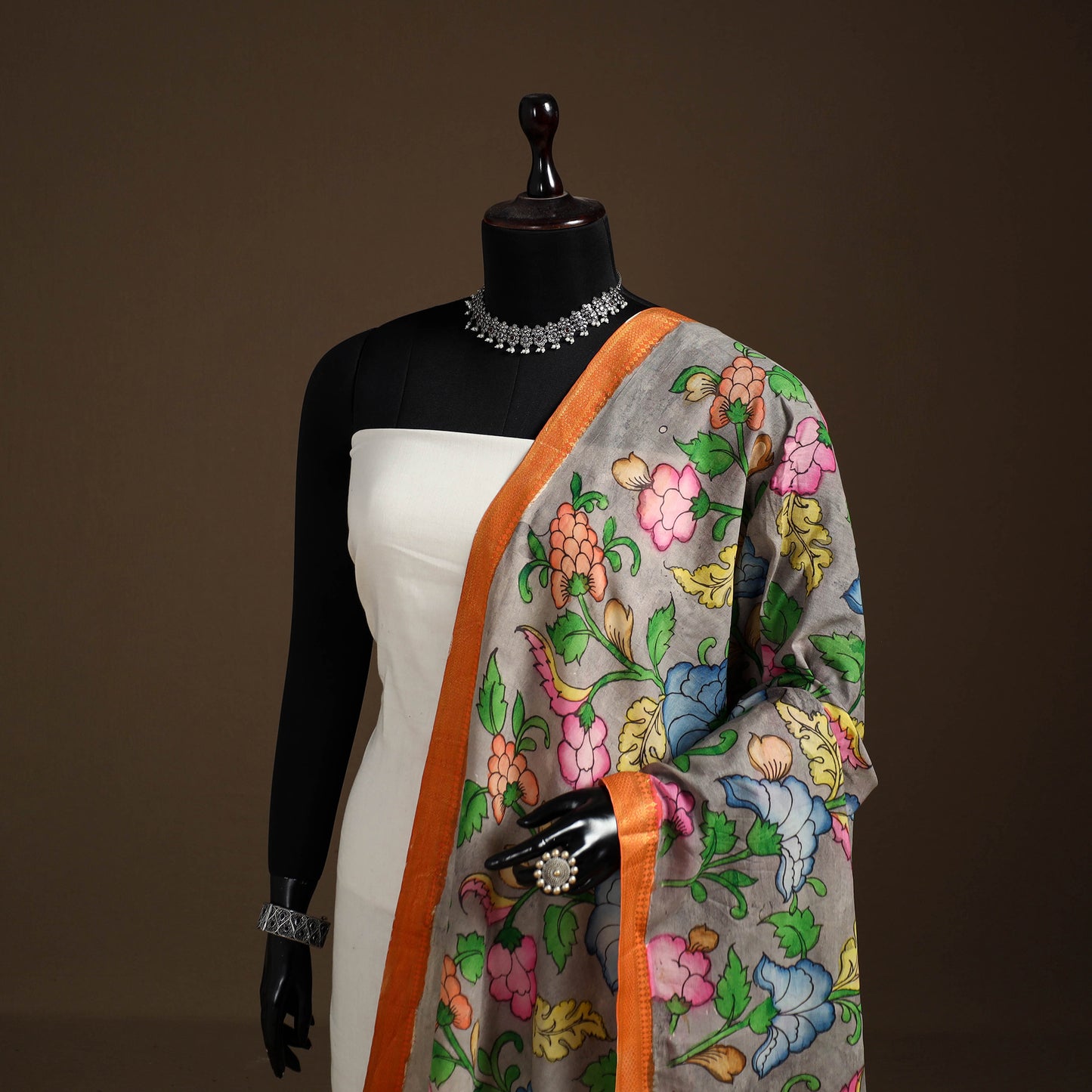 Srikalahasti Pen Work Kalamkari Bangalore Silk Floral Handpainted Dupatta 17