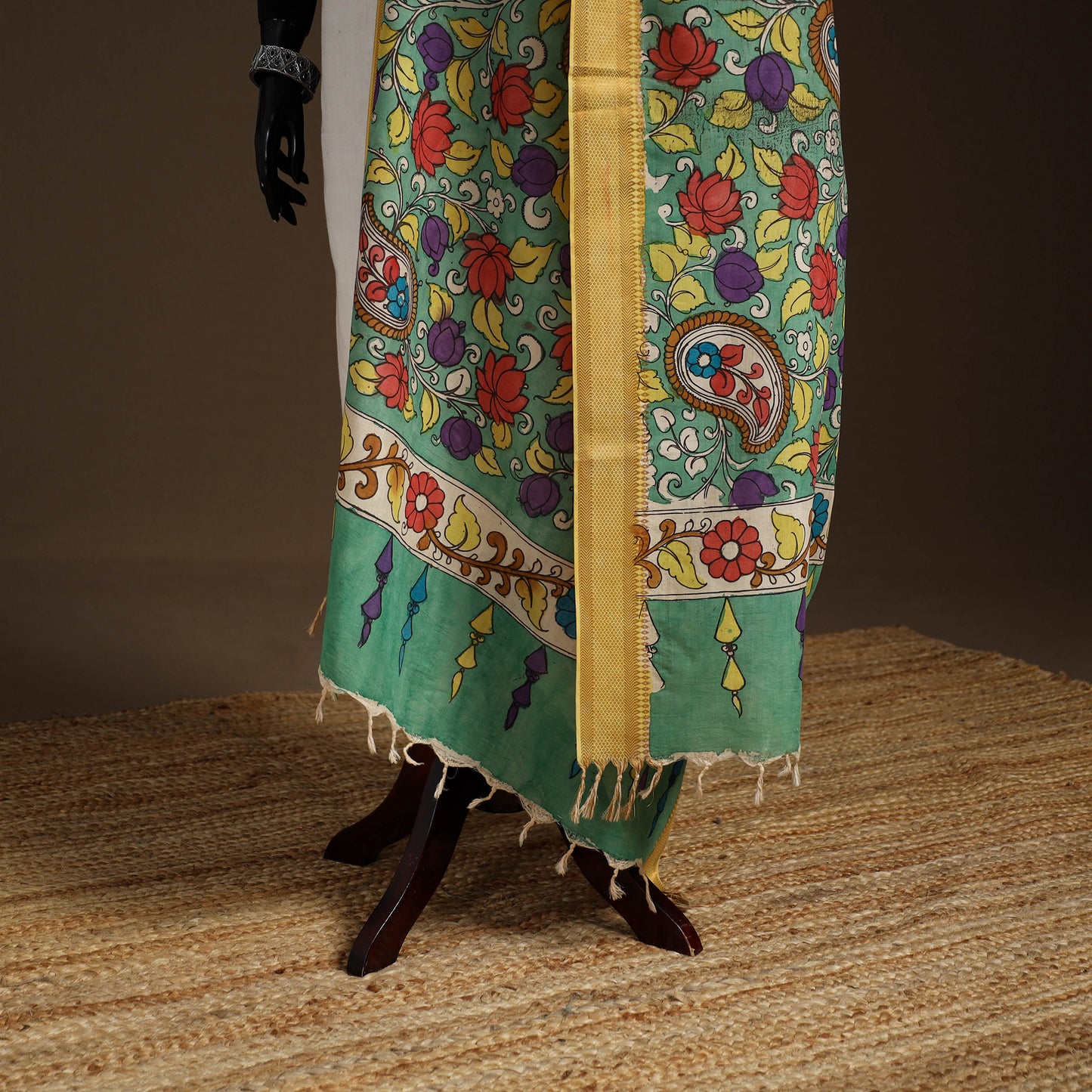 Srikalahasti Pen Work Kalamkari Bangalore Silk Floral Handpainted Dupatta 18