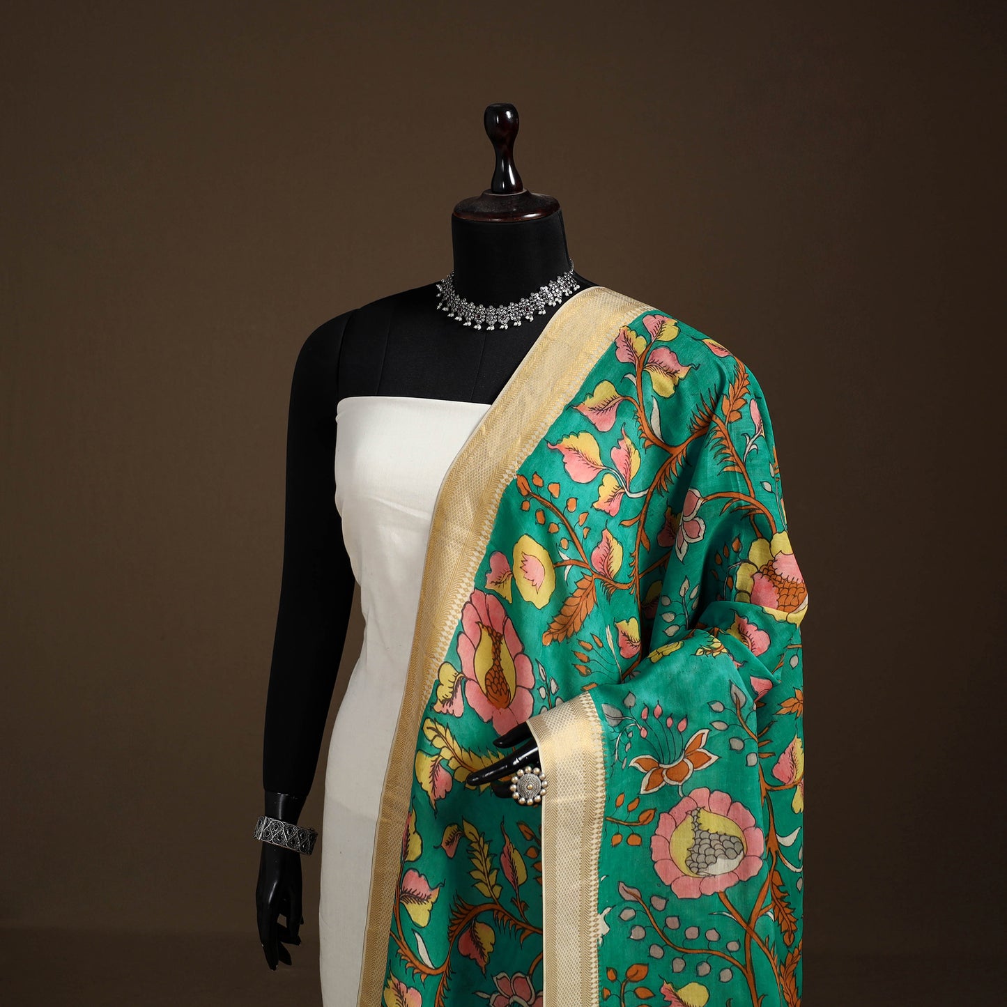 Srikalahasti Pen Work Kalamkari Bangalore Silk Floral Handpainted Dupatta 23