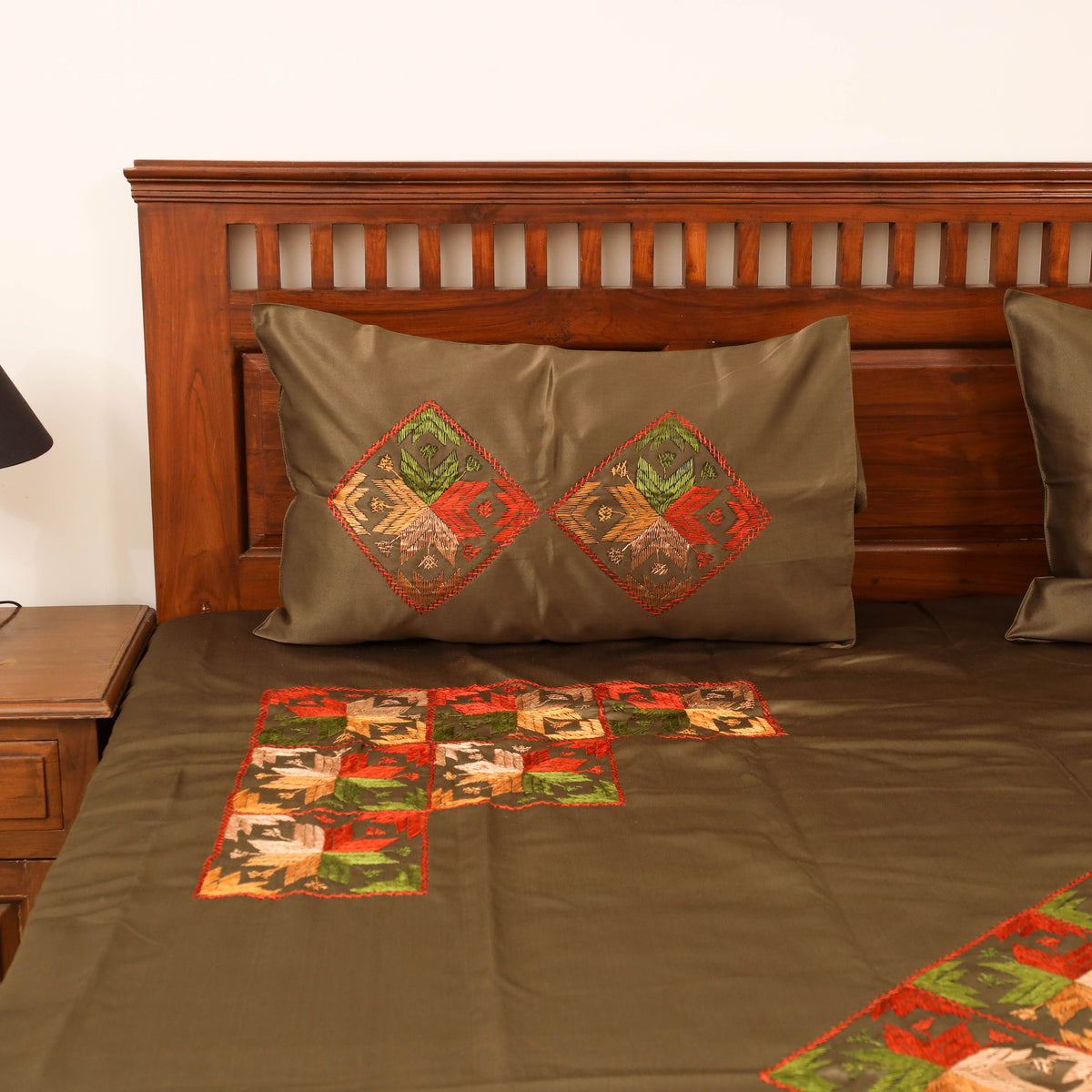 Floral phulkari hand embroidered double bedsheet with 2