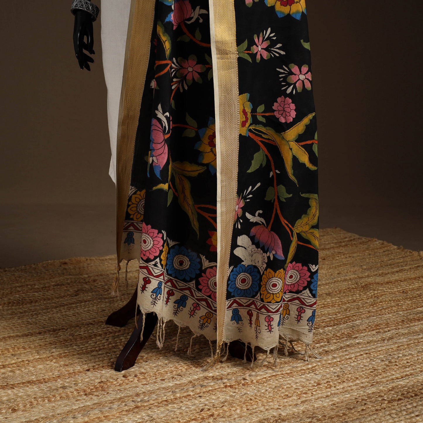 Srikalahasti Pen Work Kalamkari Bangalore Silk Floral Handpainted Dupatta 24