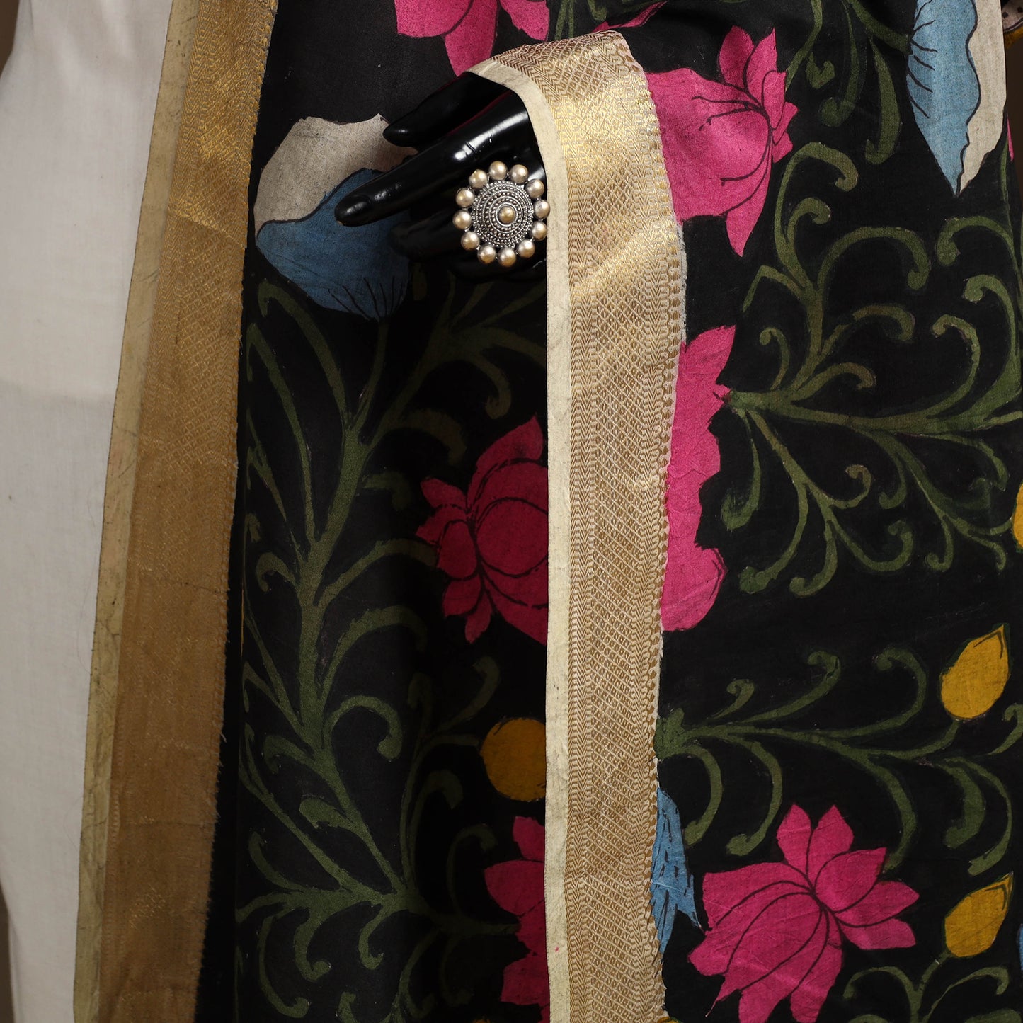 Srikalahasti Pen Work Kalamkari Bangalore Silk Floral Handpainted Dupatta 25
