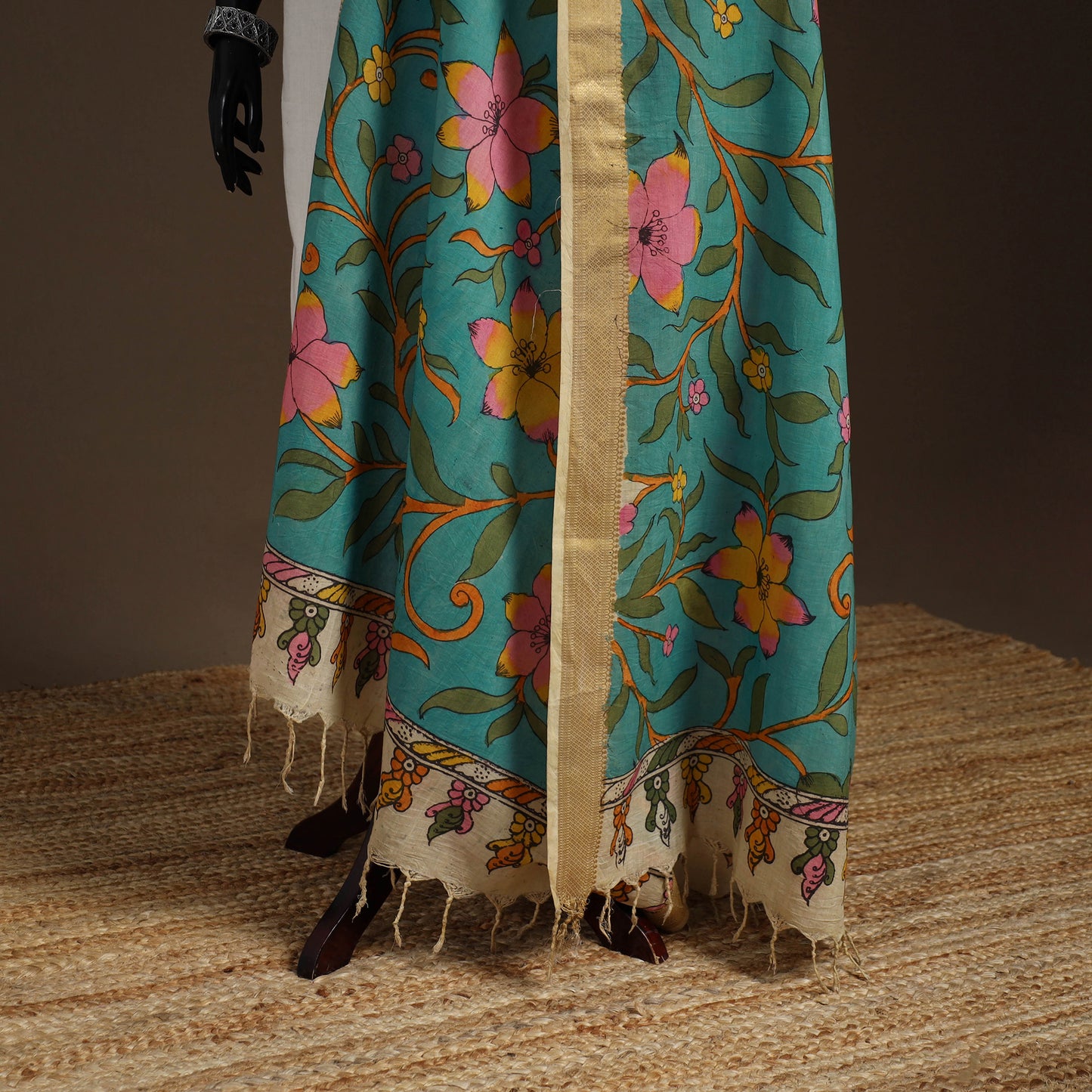 Srikalahasti Pen Work Kalamkari Bangalore Silk Floral Handpainted Dupatta 32