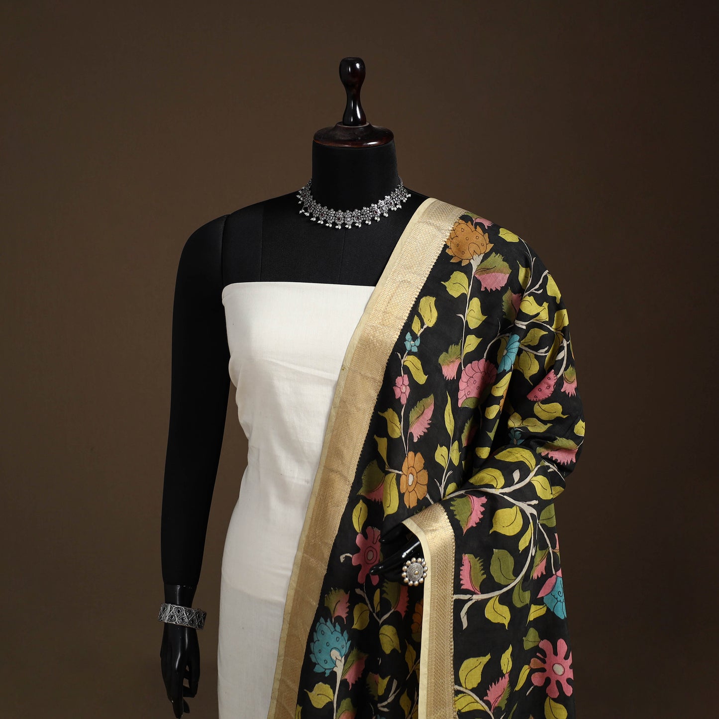 Srikalahasti Pen Work Kalamkari Bangalore Silk Floral Handpainted Dupatta 38
