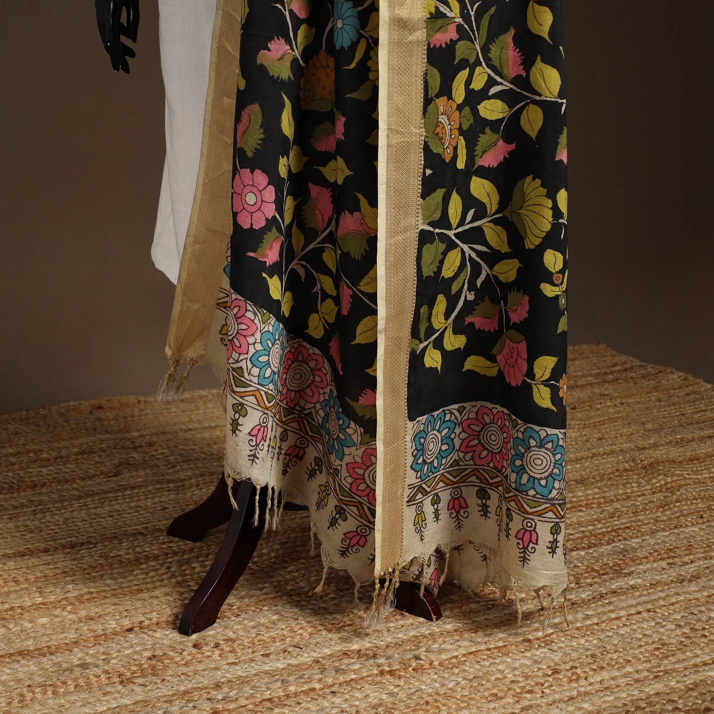 Srikalahasti Pen Work Kalamkari Bangalore Silk Floral Handpainted Dupatta 38