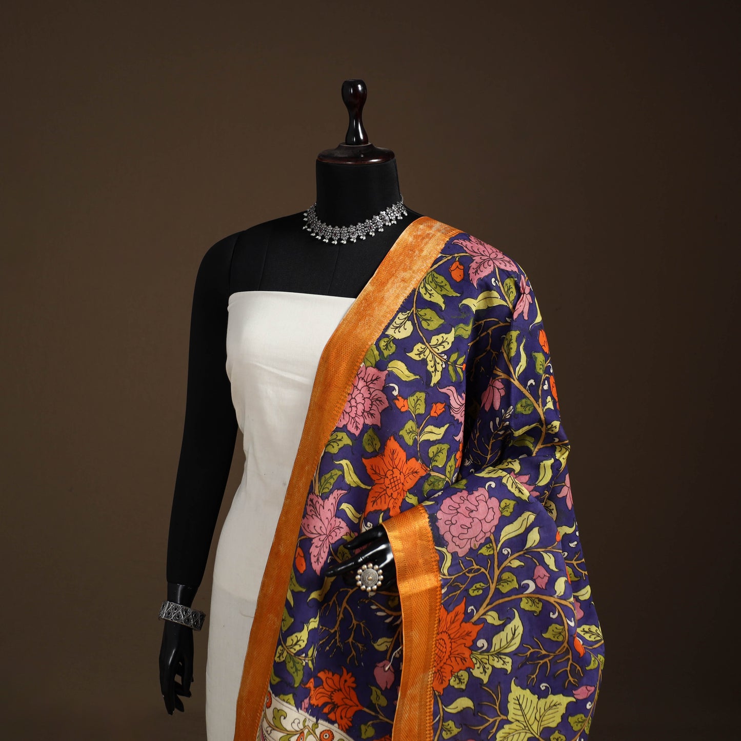 Srikalahasti Pen Work Kalamkari Bangalore Silk Figure Handpainted Dupatta 48