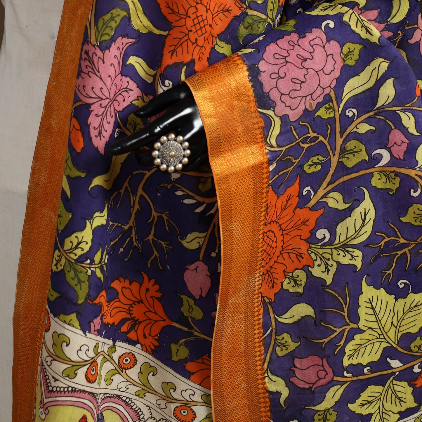 Srikalahasti Pen Work Kalamkari Bangalore Silk Figure Handpainted Dupatta 48