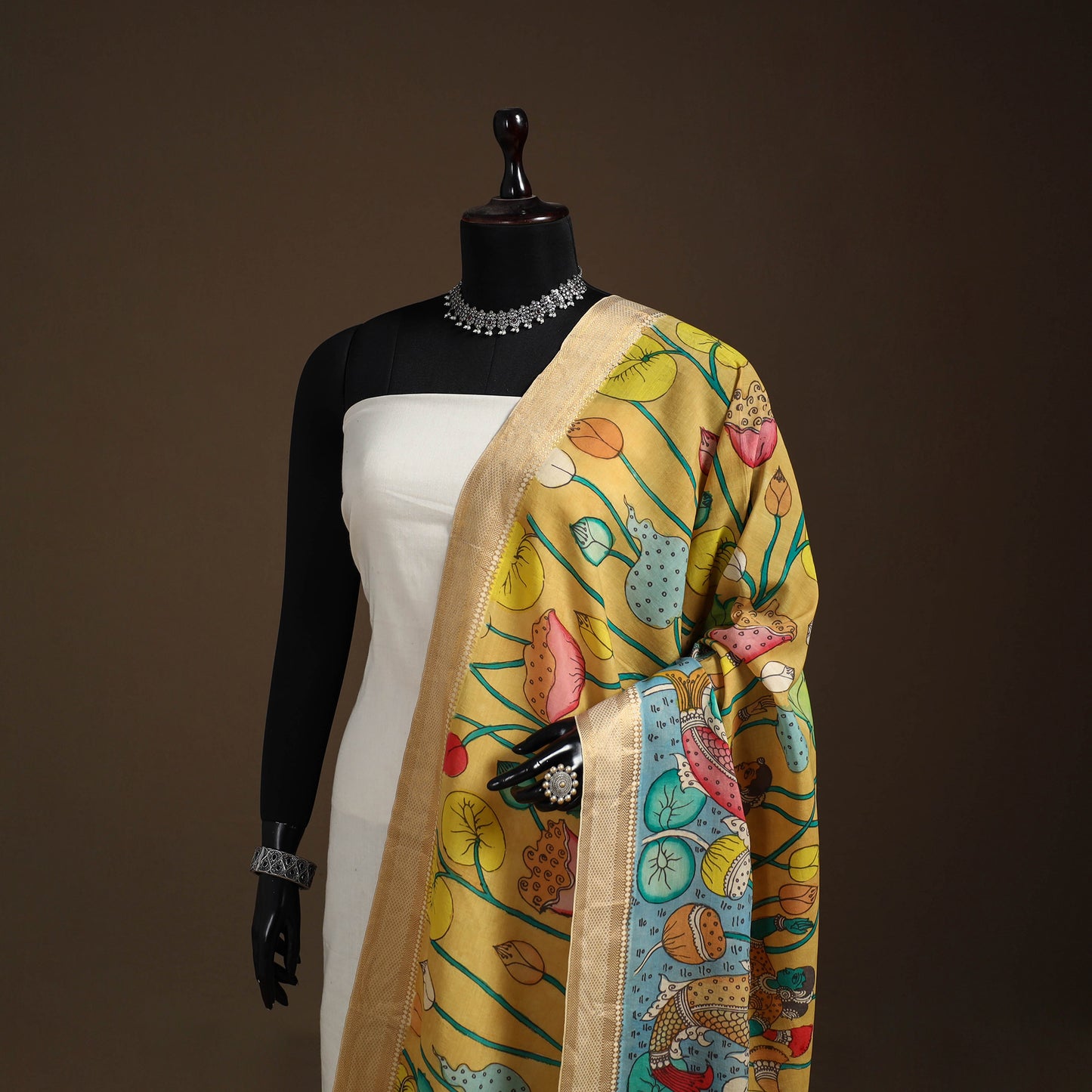 Srikalahasti Pen Work Kalamkari Bangalore Silk Figure Handpainted Dupatta 64
