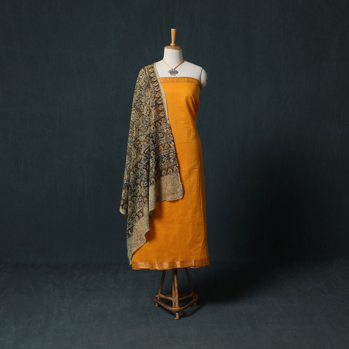 Mangalagiri Handwoven 2pc Cotton Unstitched Dress Material Kurta Set with Jewellery 10