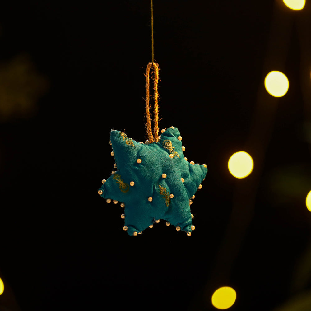 Star - Upcycled Beadwork X-Mas Decor Hanging 09