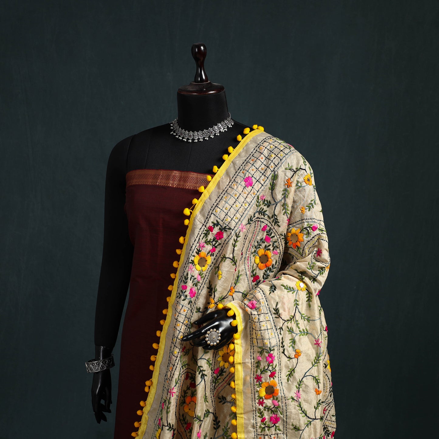 Ranihati Chapa Work Chanderi Silk Hand Embroidery Dupatta 02