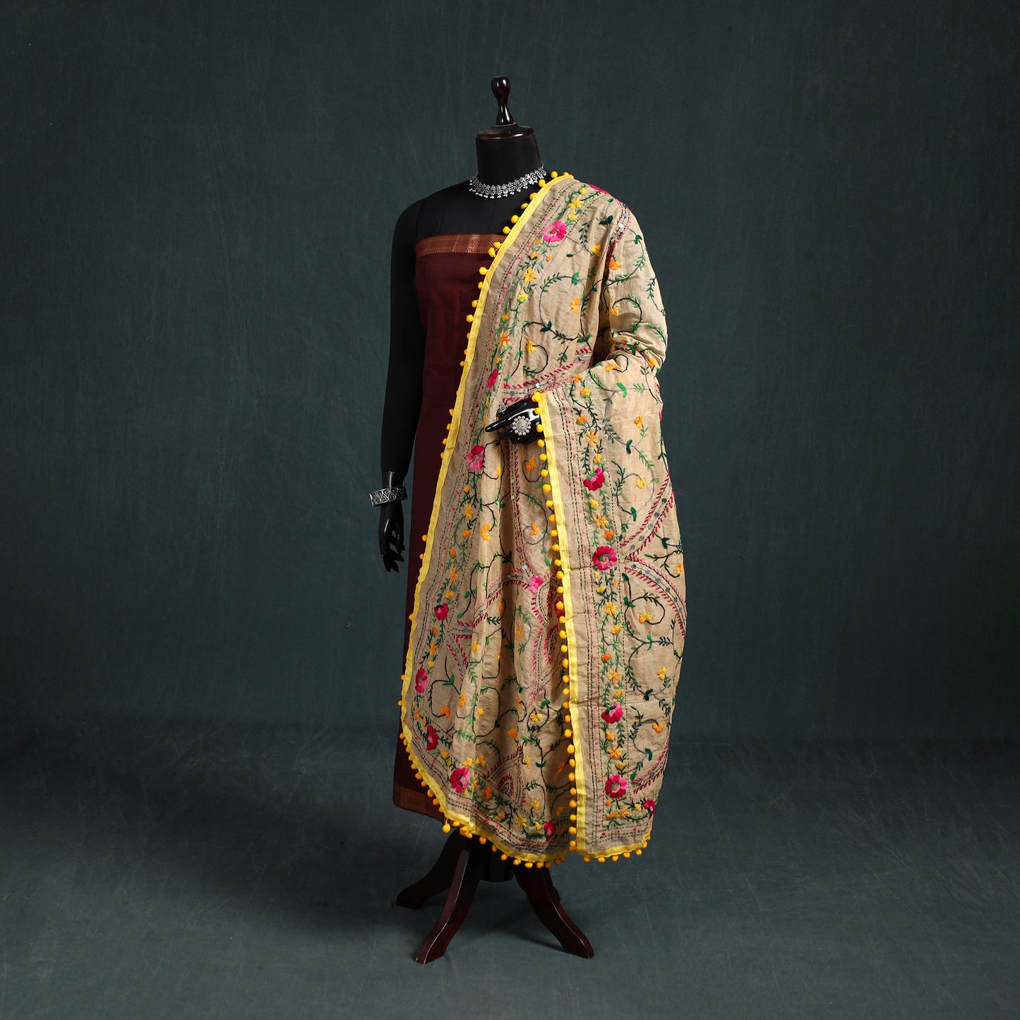 Ranihati Chapa Work Chanderi Silk Hand Embroidery Dupatta 03