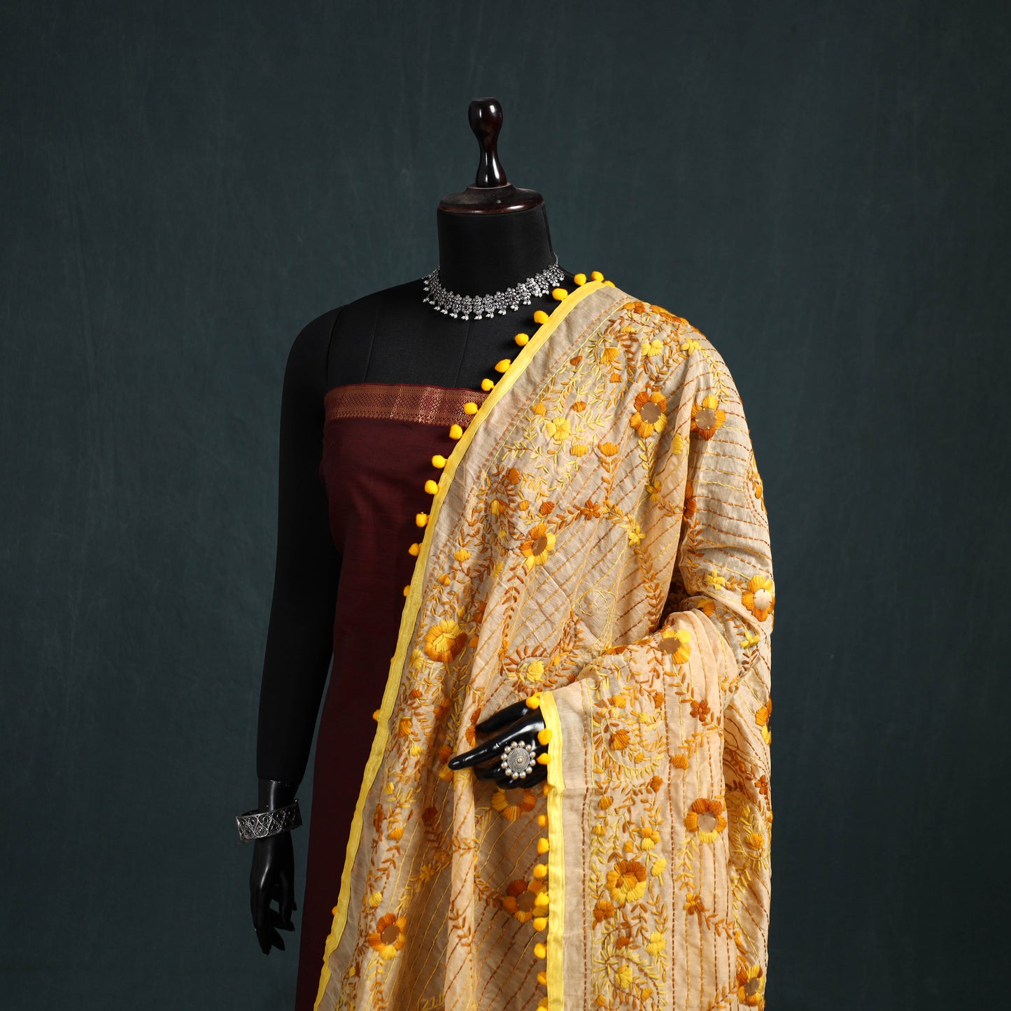 Ranihati Chapa Work Chanderi Silk Hand Embroidery Dupatta 04