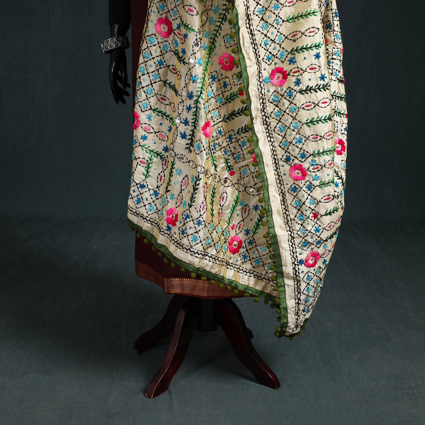 Ranihati Chapa Work Chanderi Silk Hand Embroidery Dupatta 13
