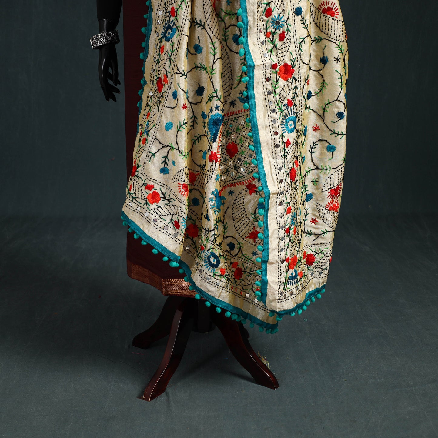 Ranihati Chapa Work Chanderi Silk Hand Embroidery Dupatta 20