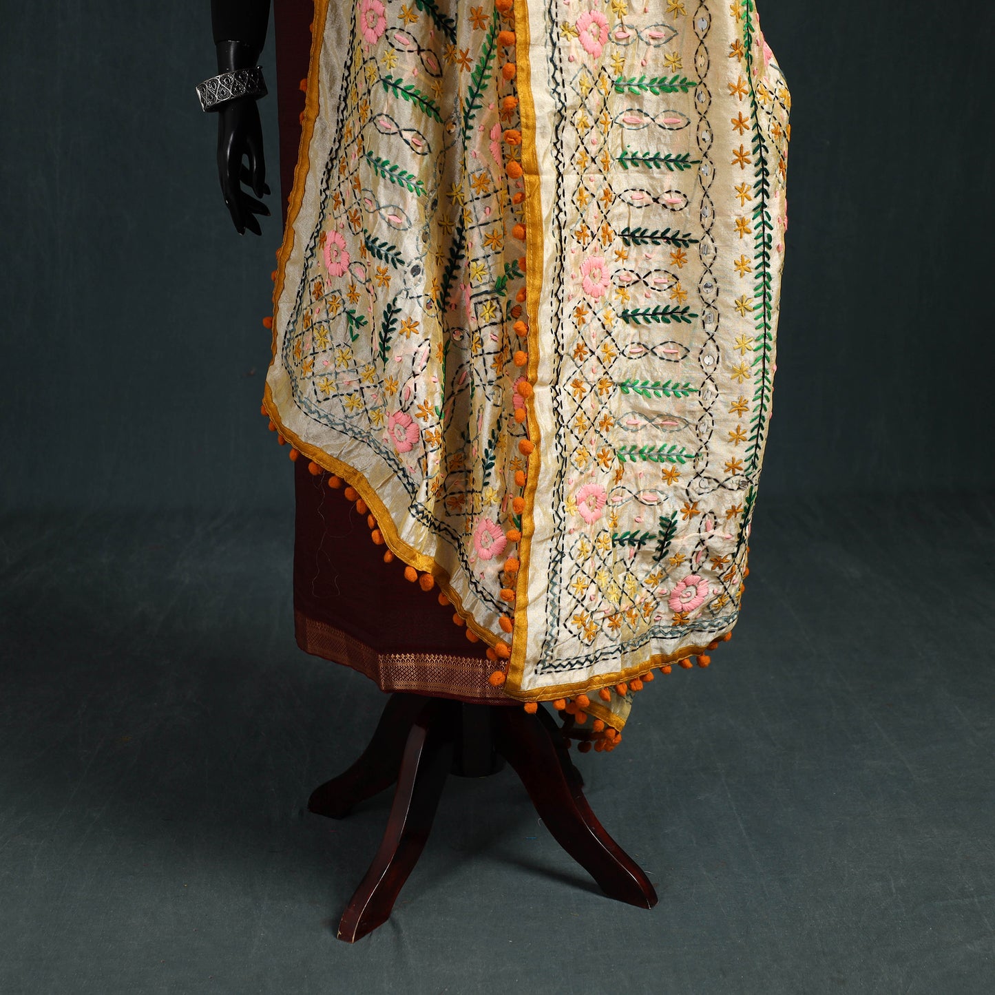 Ranihati Chapa Work Chanderi Silk Hand Embroidery Dupatta 22