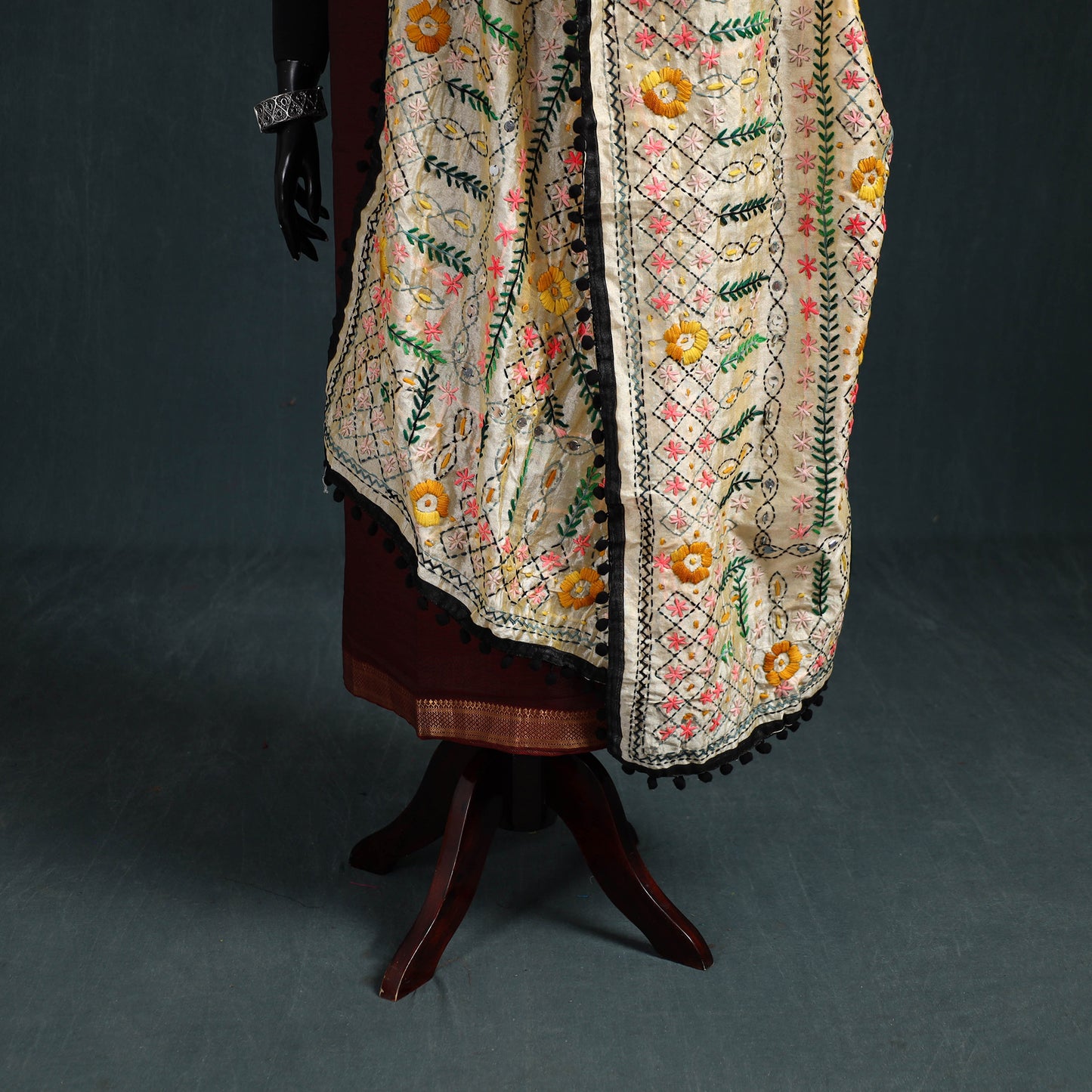 Ranihati Chapa Work Chanderi Silk Hand Embroidery Dupatta 26